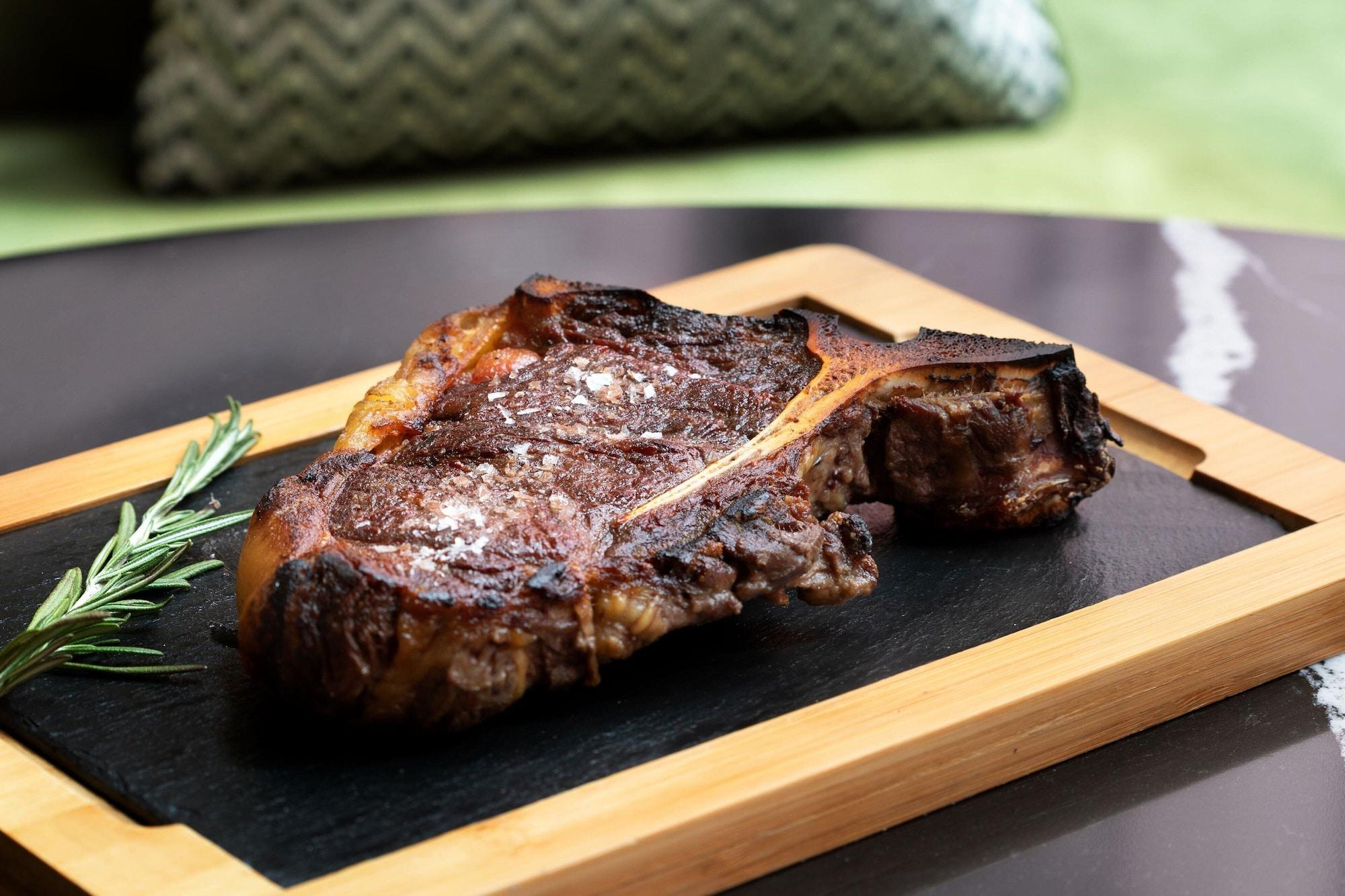 Restaurant Los Seises Sevilla, a Tribute Portfolio Hotel