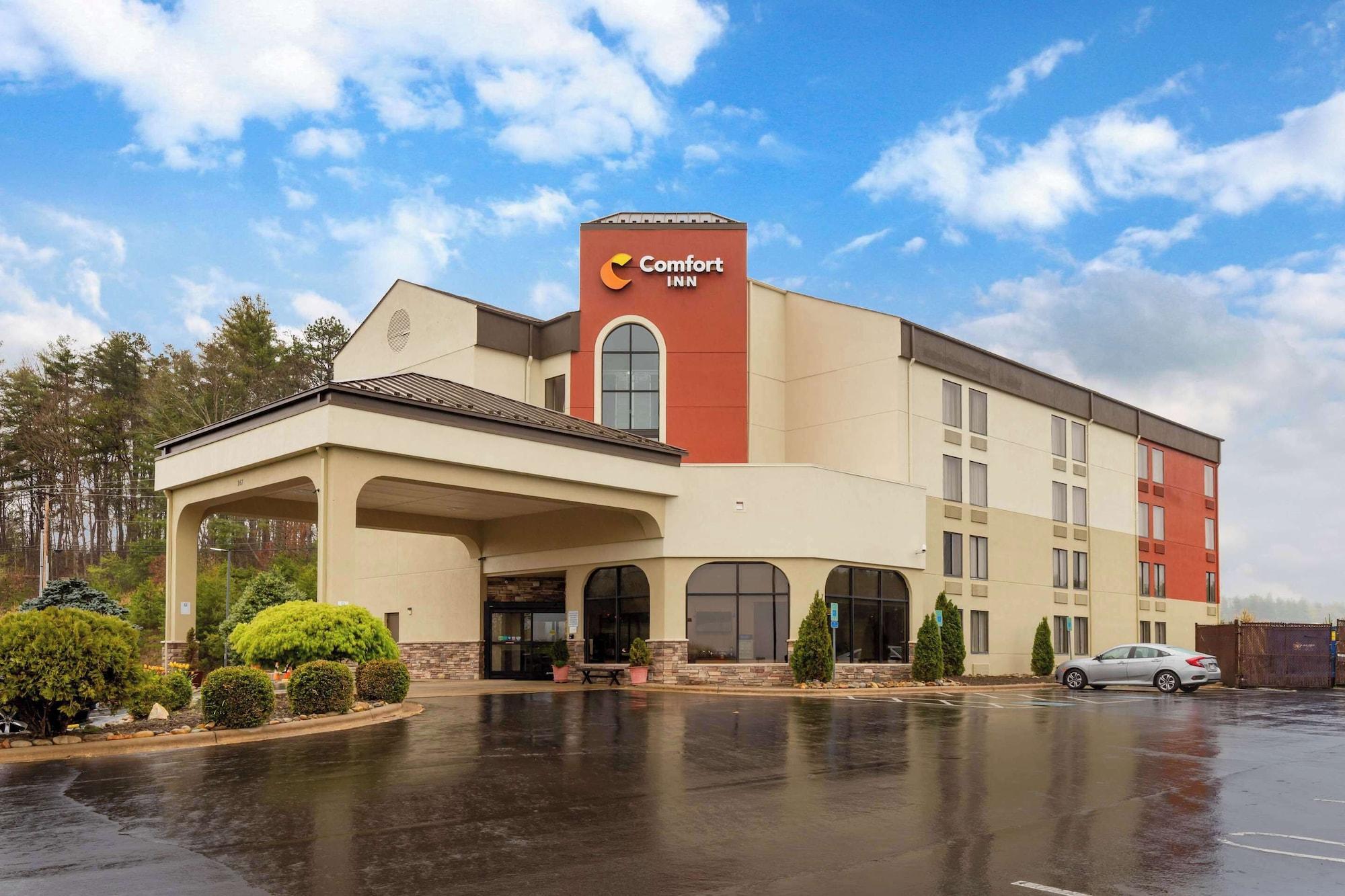 Varios Comfort Inn North of Asheville