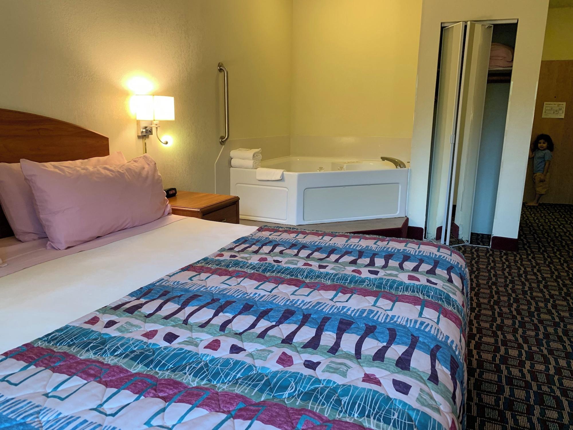 Varios Budget Host Inn