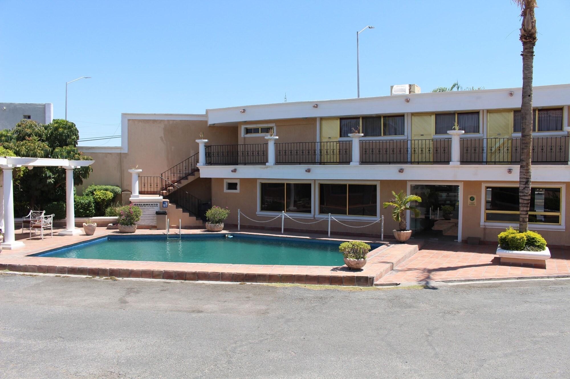 Vista Piscina Hotel La Villa