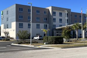 Alojamiento - Holiday Inn Express & Suites Jacksonville W - I295 and I10 by IHG