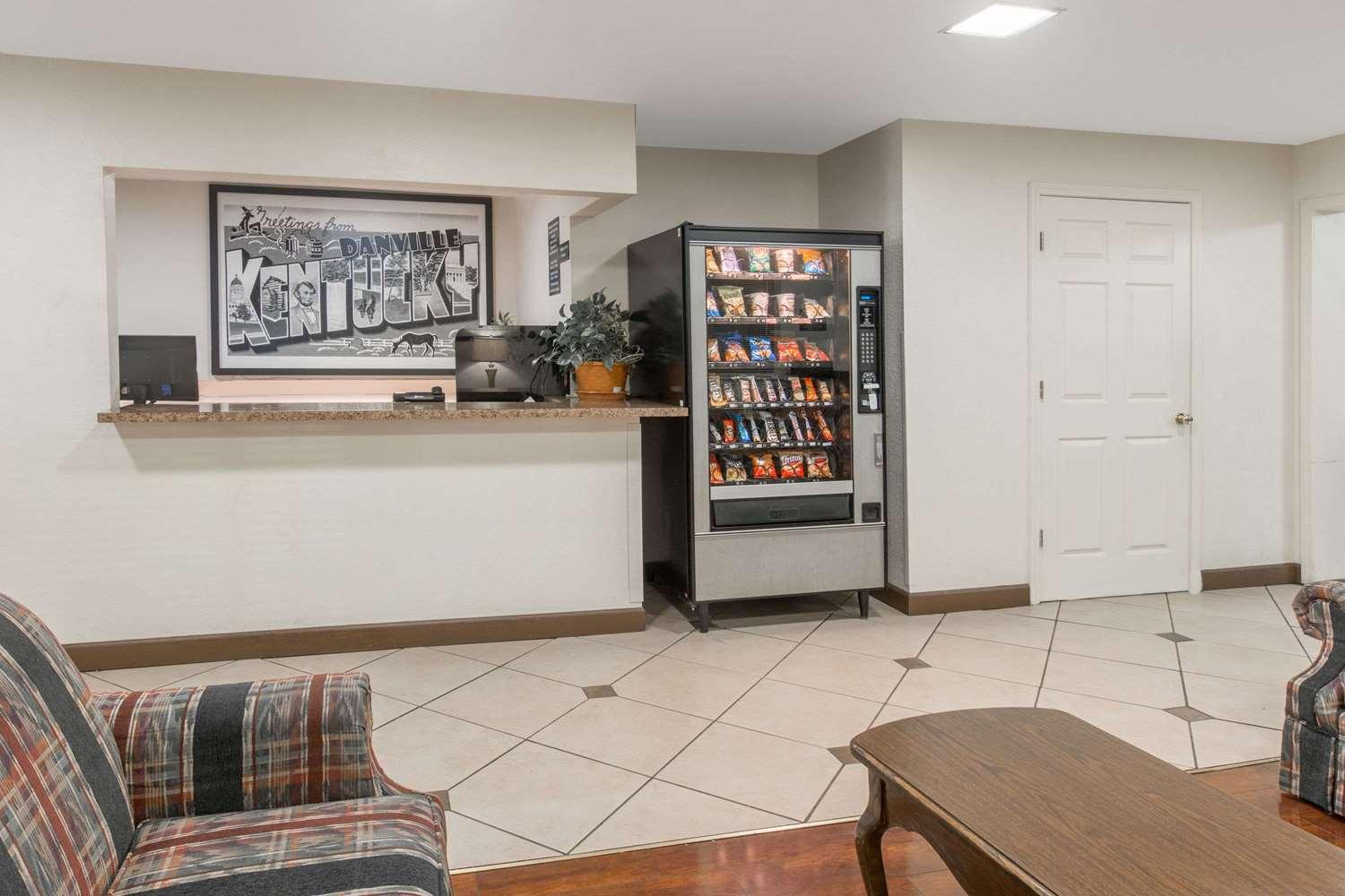 Vista Lobby Super 8 by Wyndham Danville