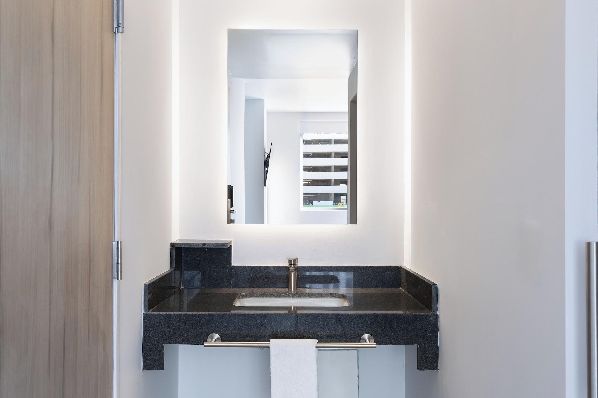 Equipamiento de Habitación One Ciudad Juarez Alameda Iglesias