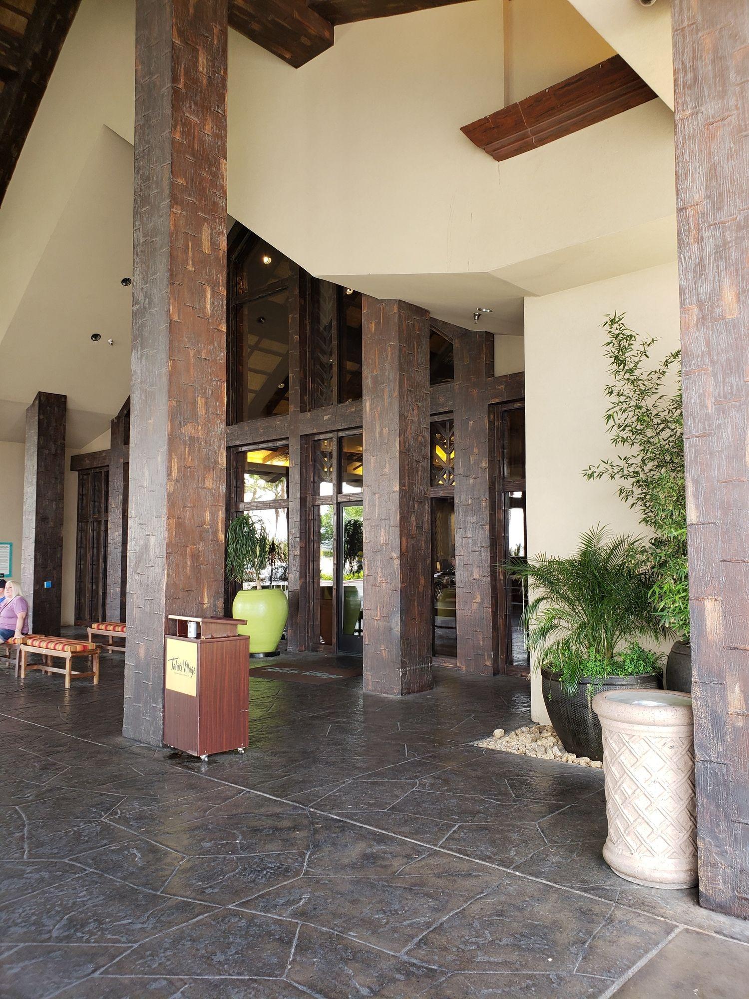 Vista Lobby Suites at the Tahiti Village