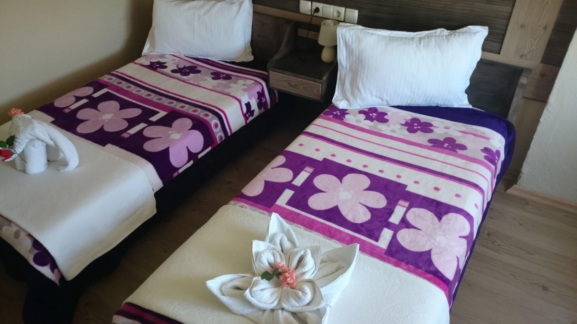 Varios Wallabies Aquaduct Hotel