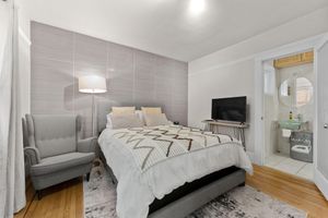 Alquiler Vacacional - FREE PARKING+ Living Room, 2 Queen Beds & 2 Baths.