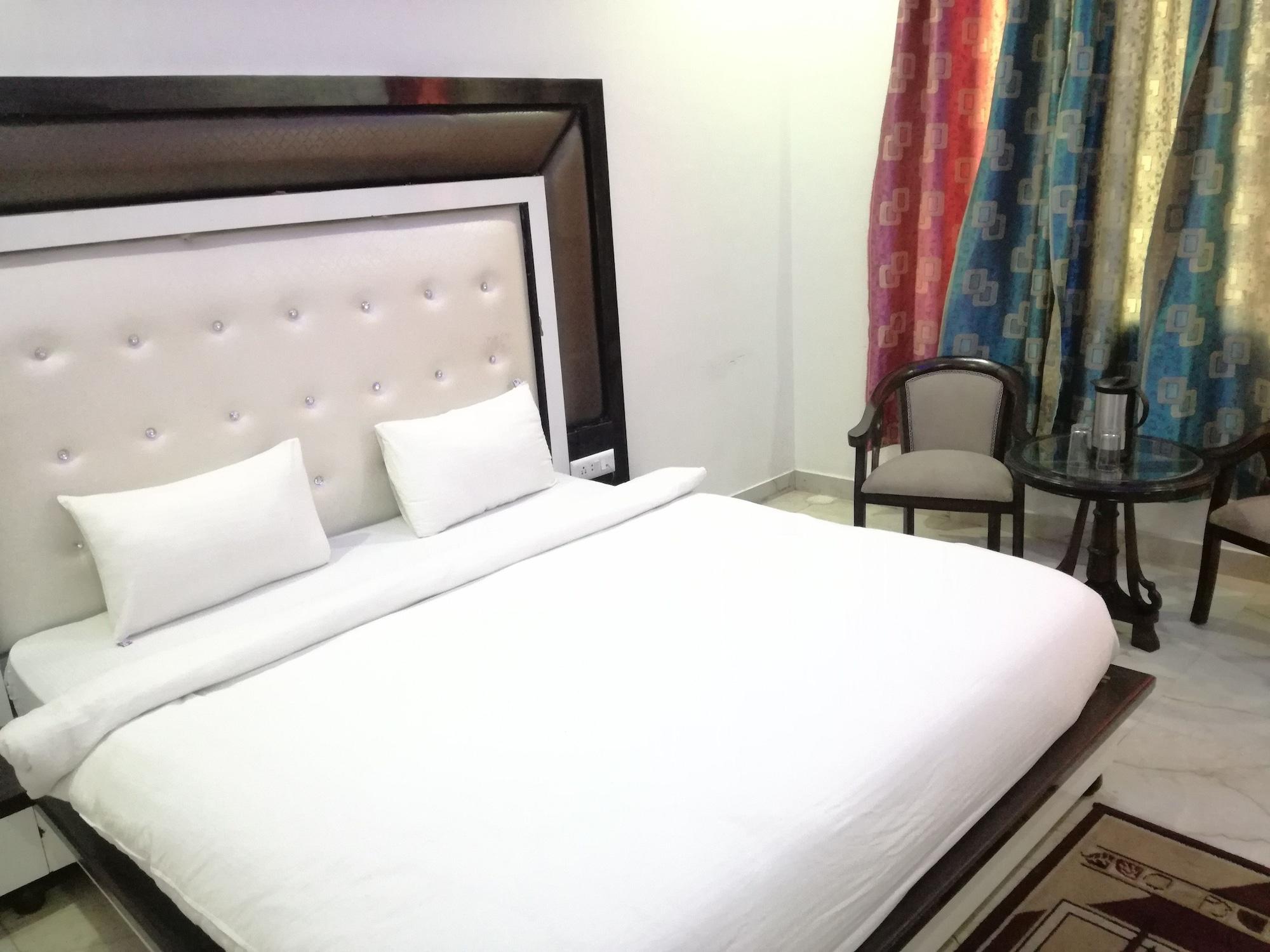 Set de Habitación Hotel Dhanraj Palace