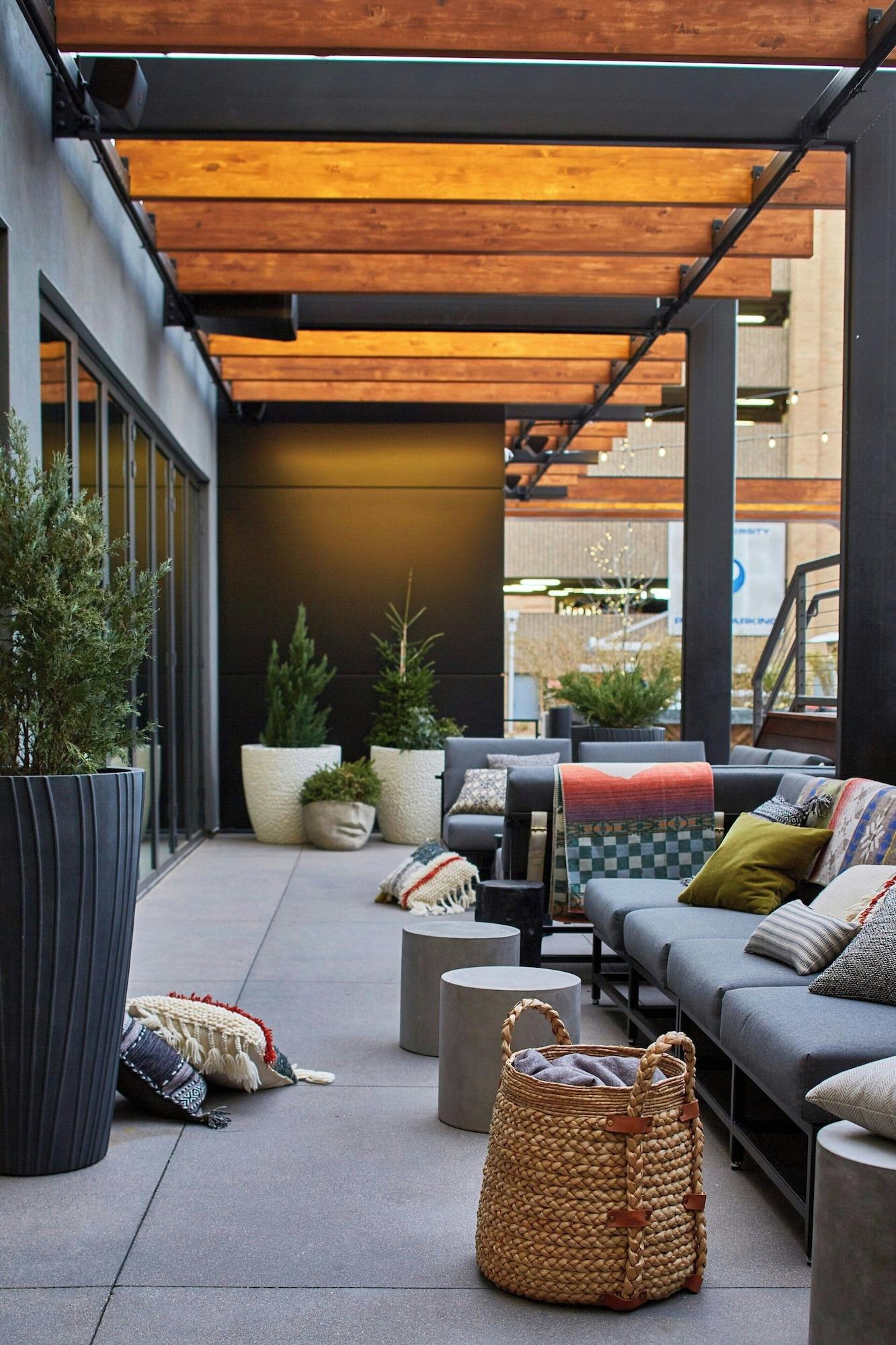 Restaurant Moxy Denver Cherry Creek