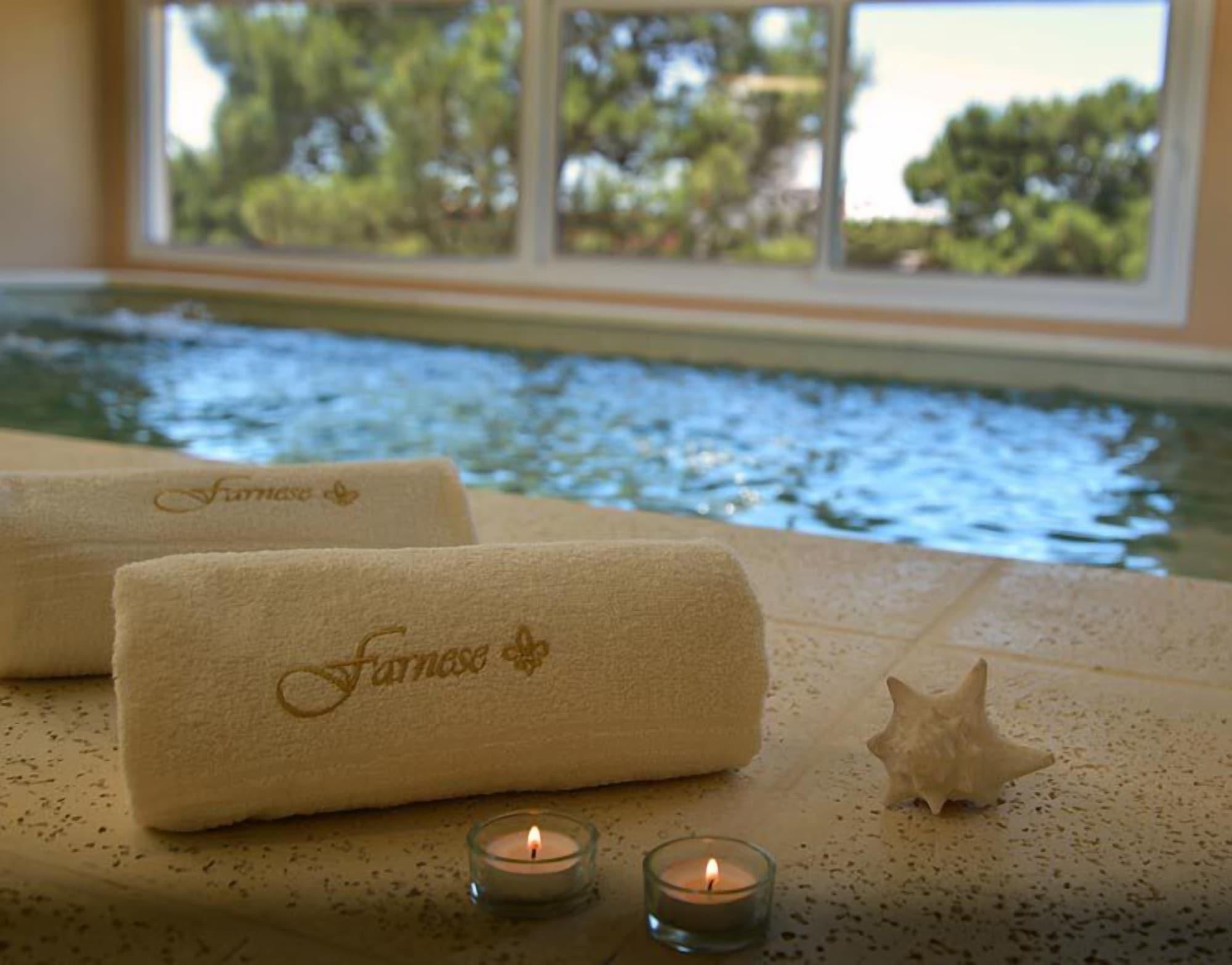 Vista Piscina Farnese Apart & Spa
