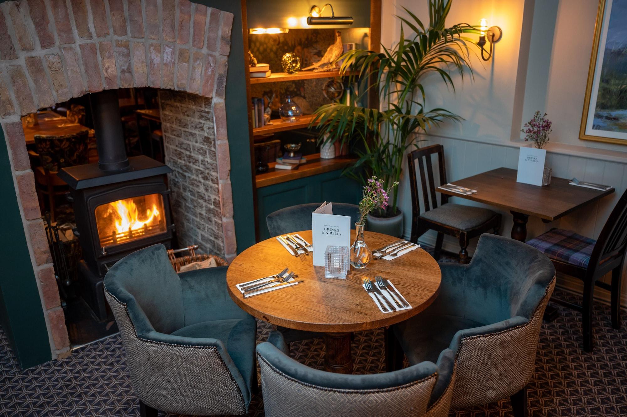 Vista Lobby The Green Man by Chef and Brewer Collection