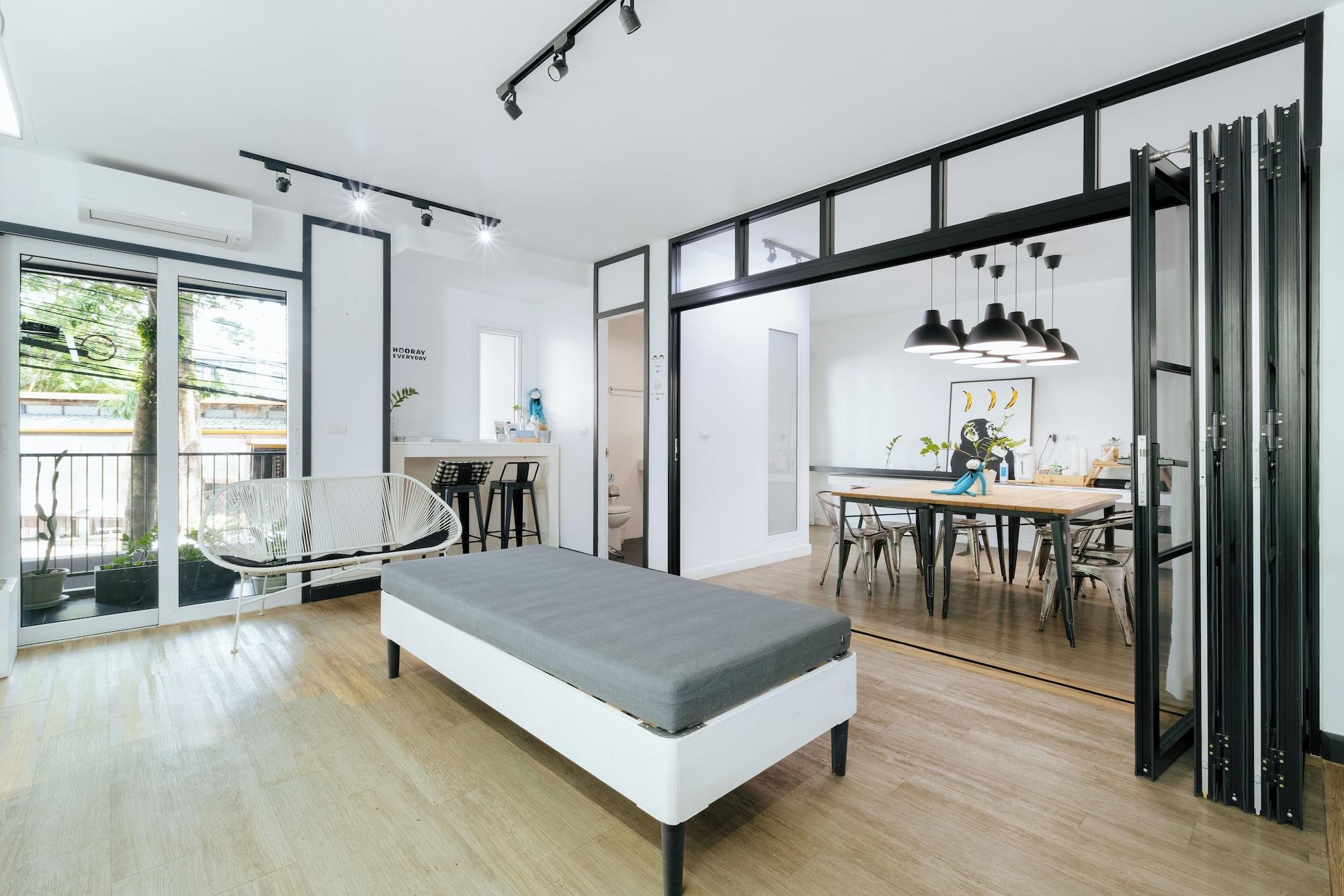 Vista Lobby Blu Monkey Bed & Breakfast Phuket