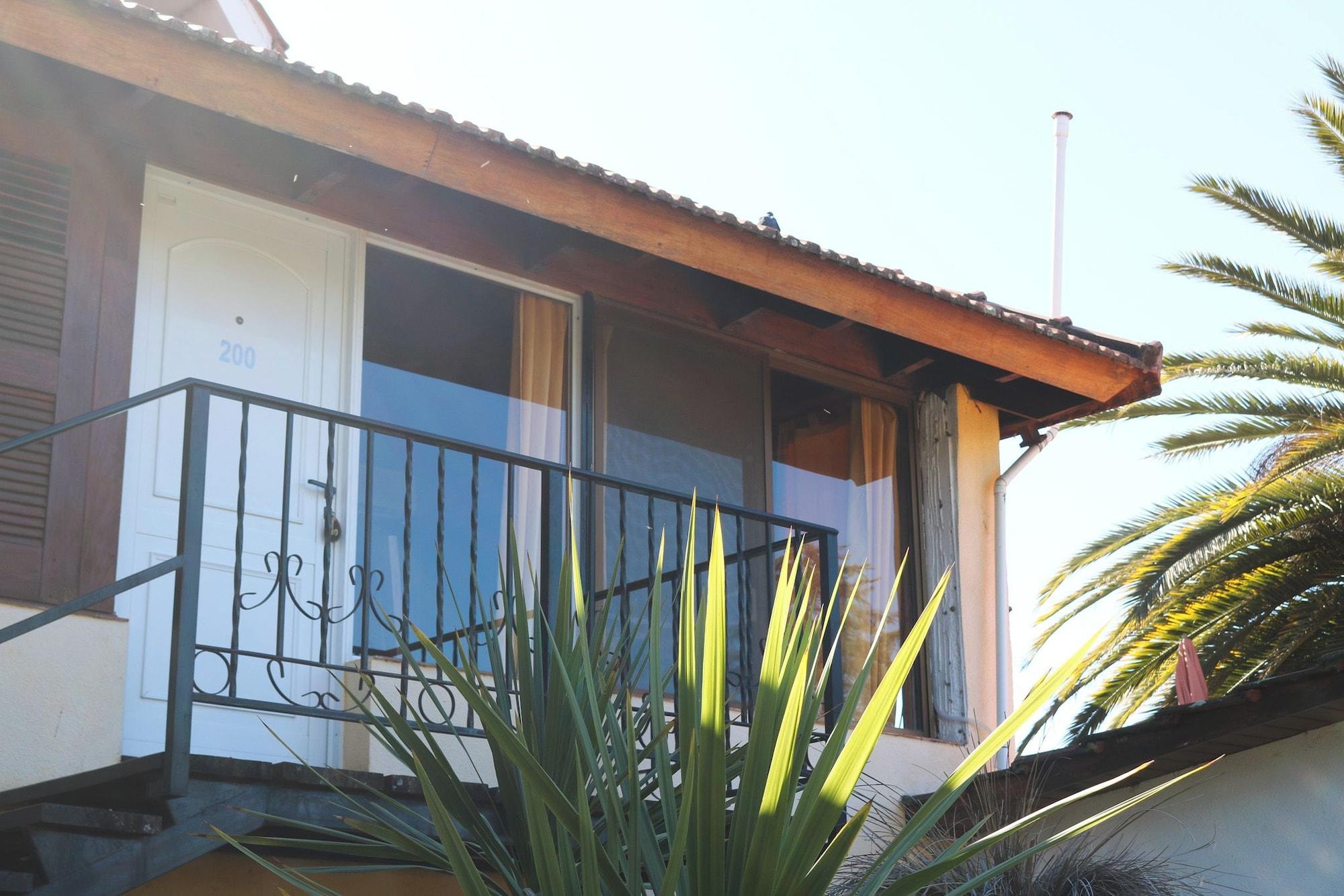 Vista Exterior Costa Bonita apart & spa