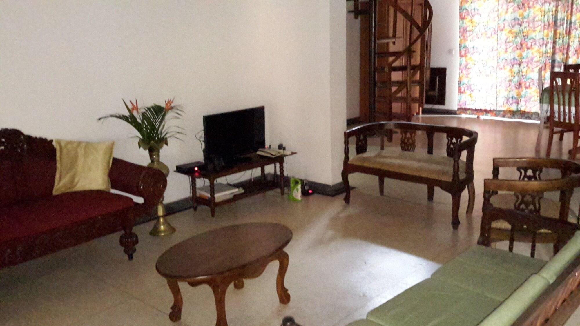 Vista Lobby Arangala Bungalow