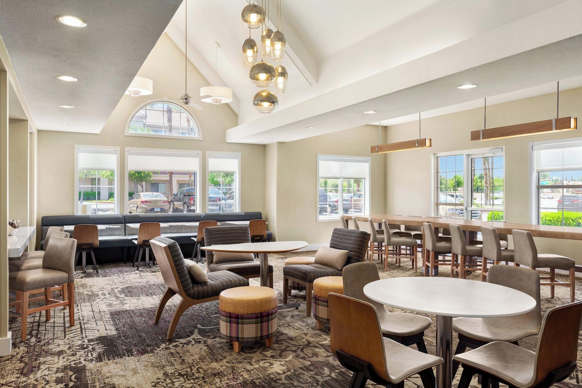 Vista Lobby Residence Inn Palmdale Lancaster