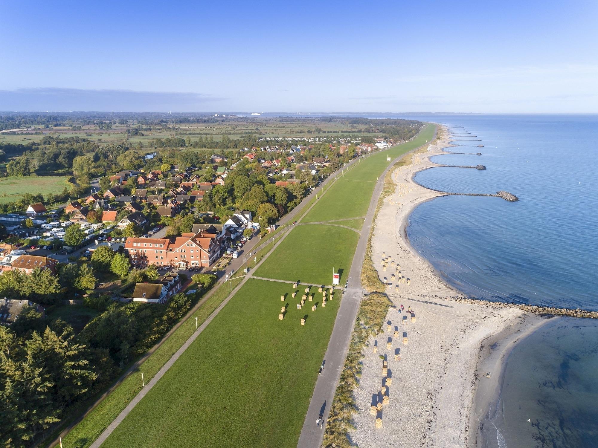 Playa Beach Hotel California