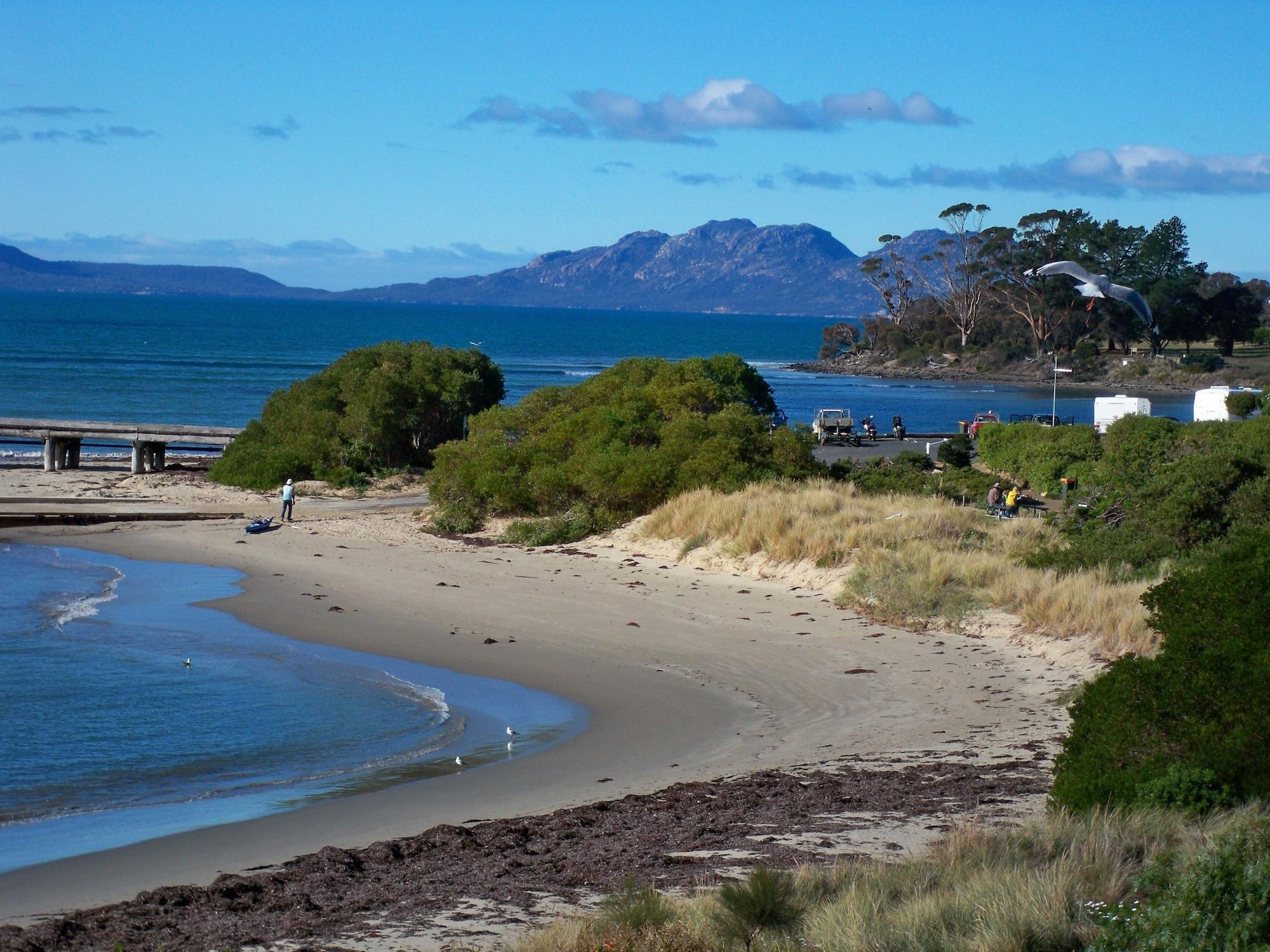 Playa Swansea Cottages & Lodge Suites