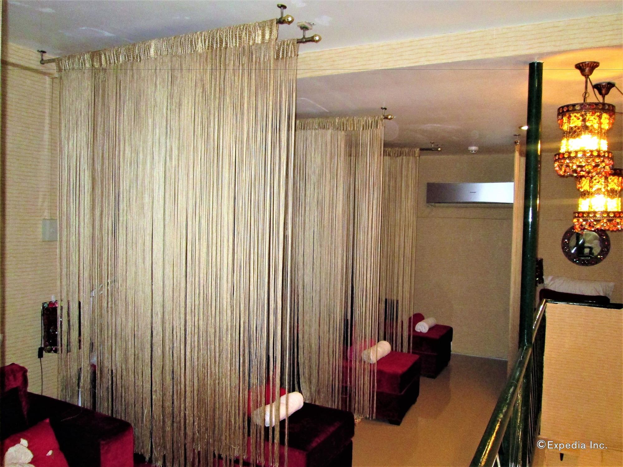 Spa Uptown Condotel