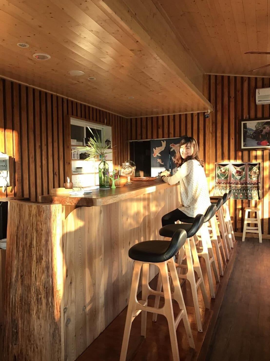 Bar/Salón Lane 523