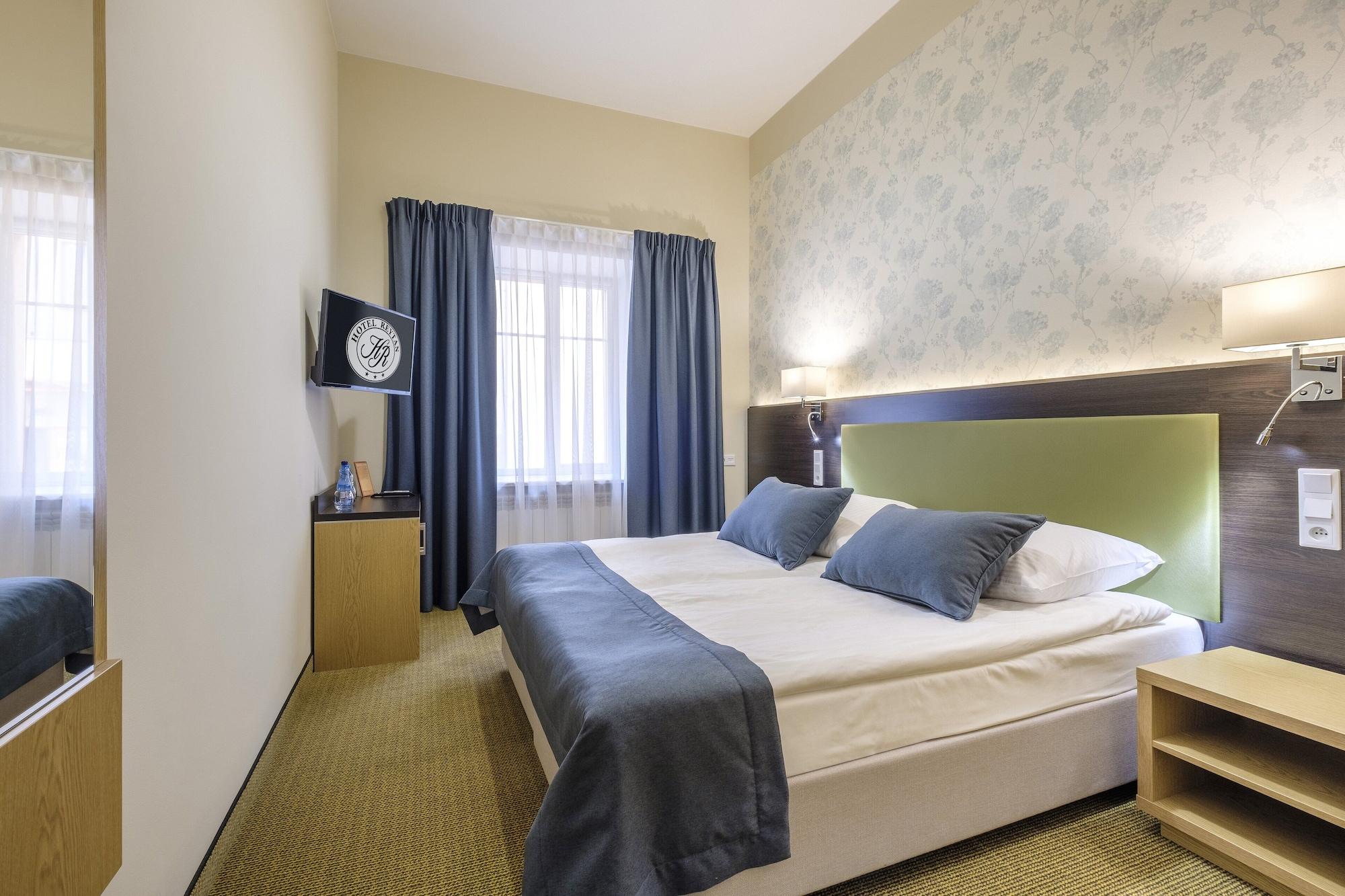 Varios Hotel Reytan