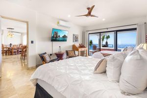 Alquiler Vacacional - BEACH FRONT Elegance at Casa Bruma: Cabo's Escape with Jacuzzi