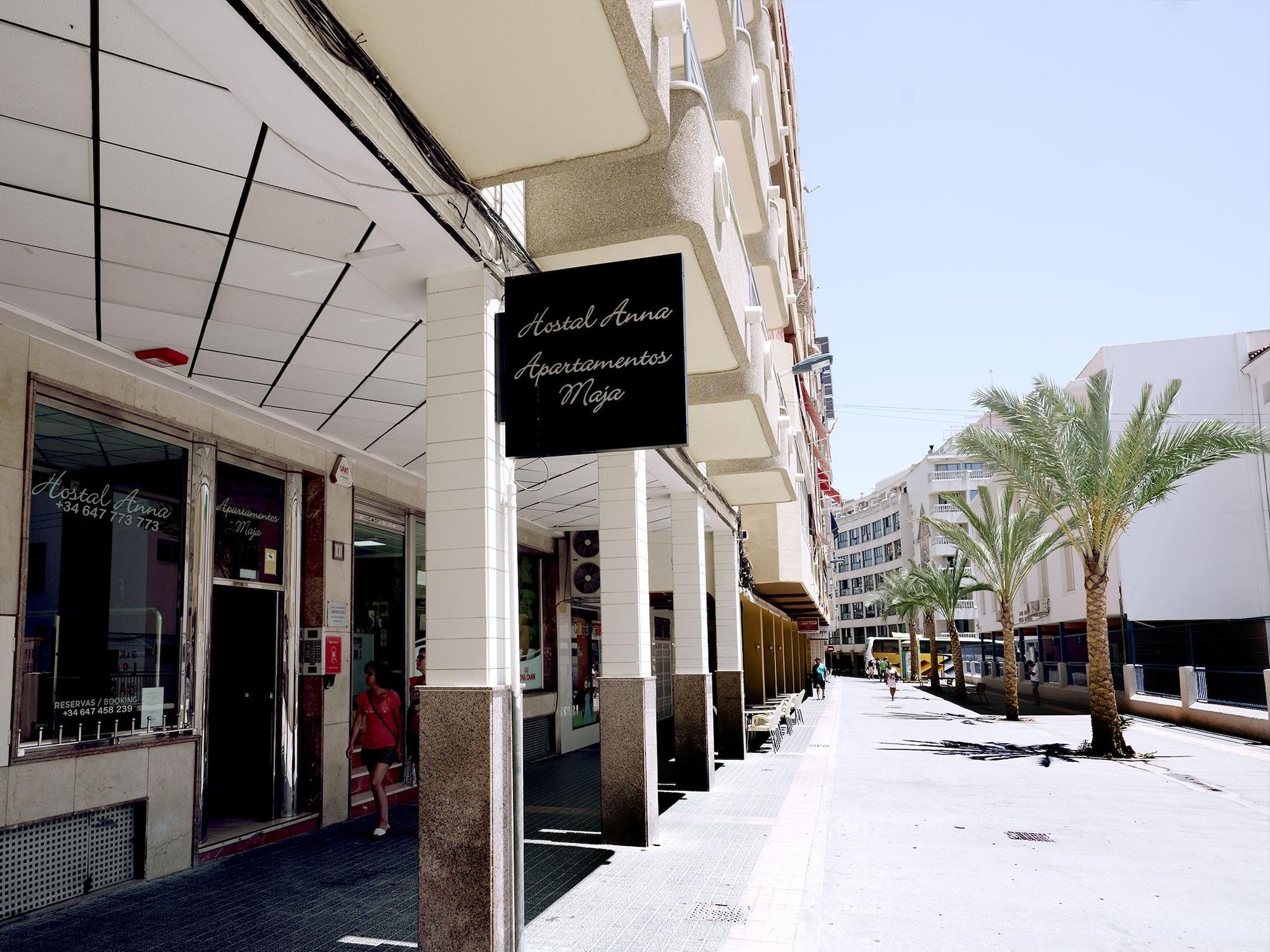 Vista Exterior Hostal Anna Benidorm