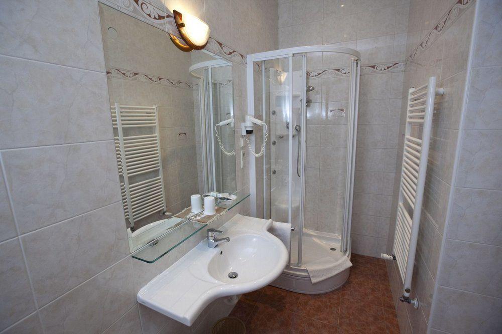 Equipamiento de Habitación Hotel Westend