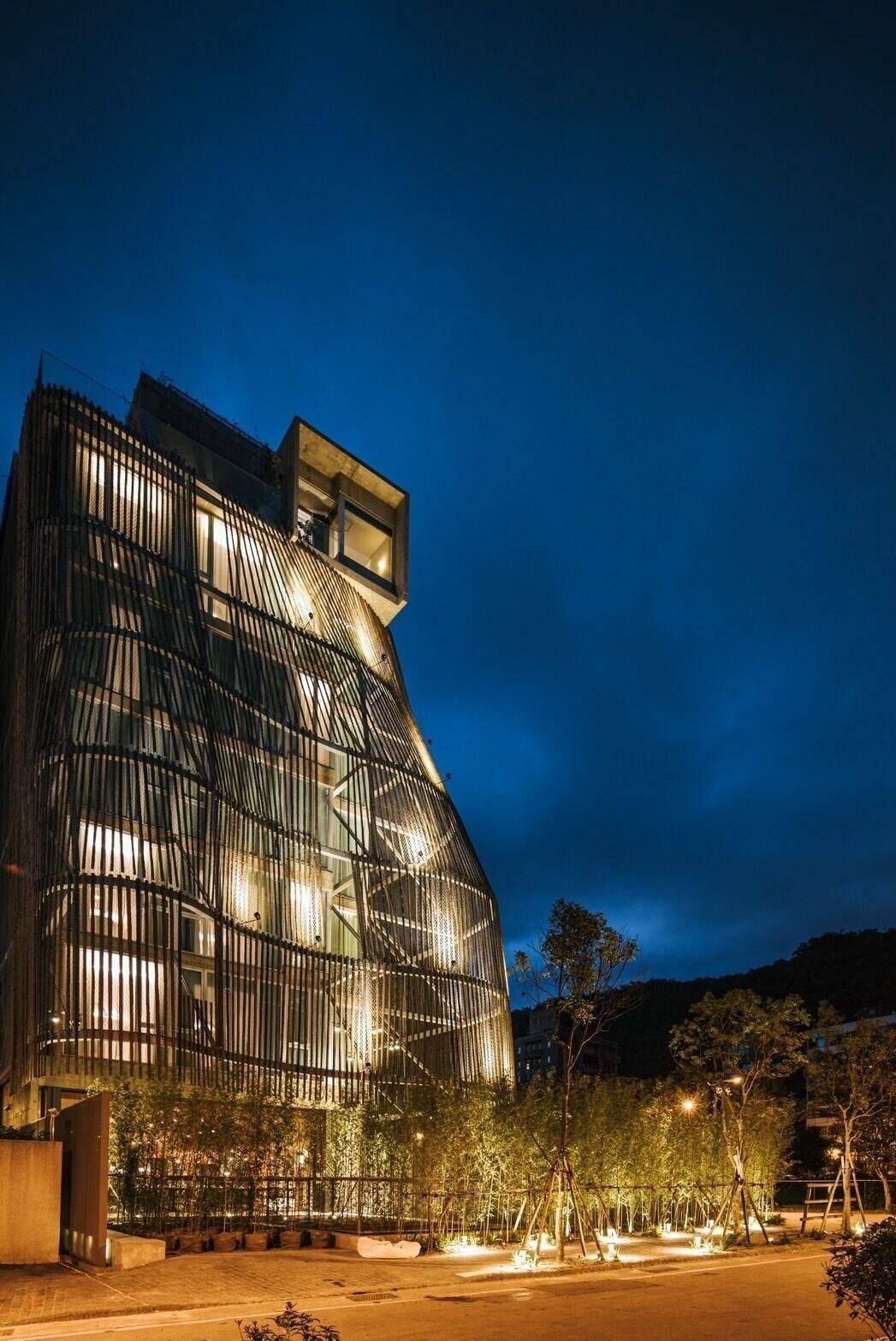 Varios Vivir Jiaoxi Hotel