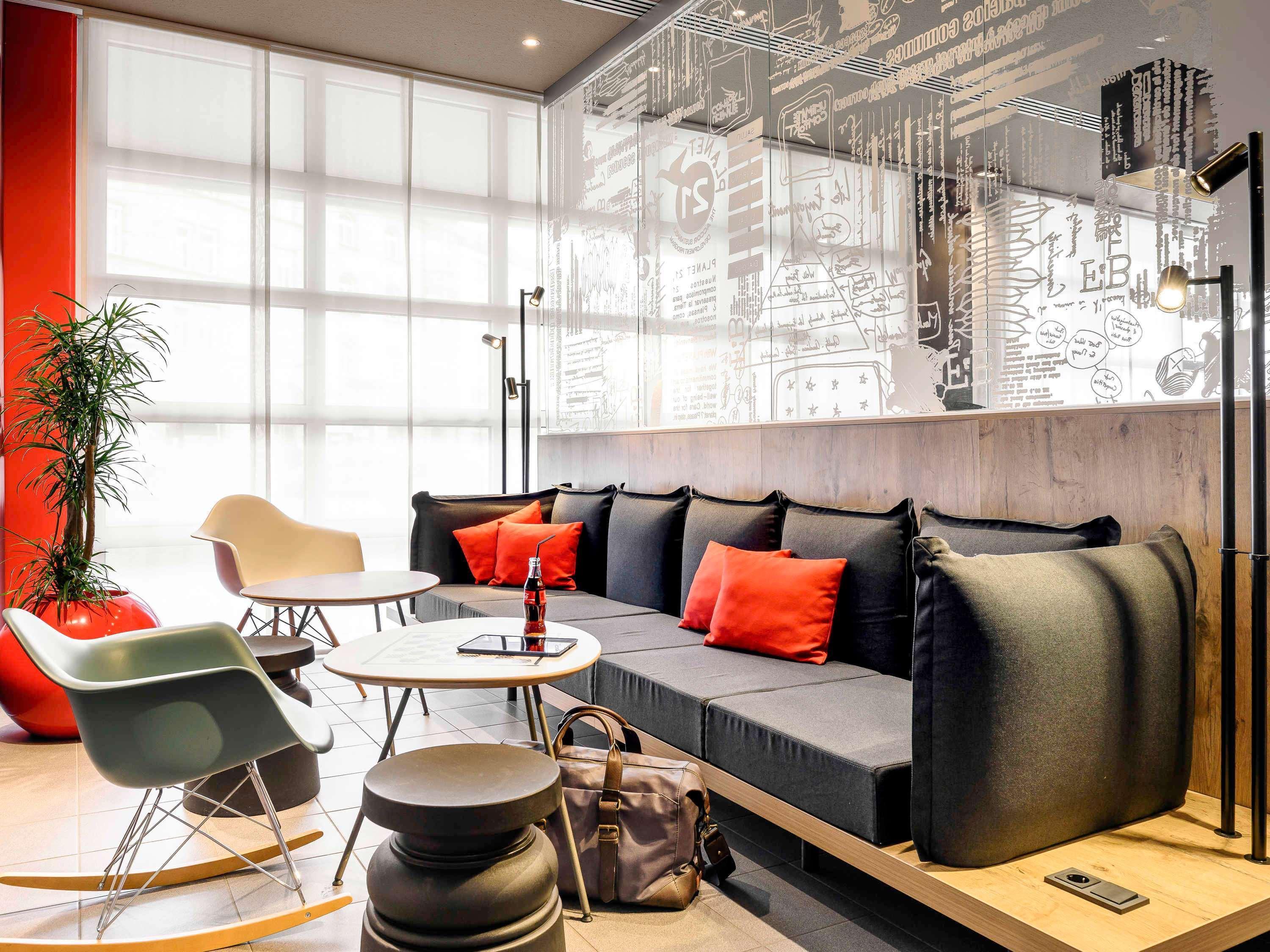 Varios ibis Muenchen City