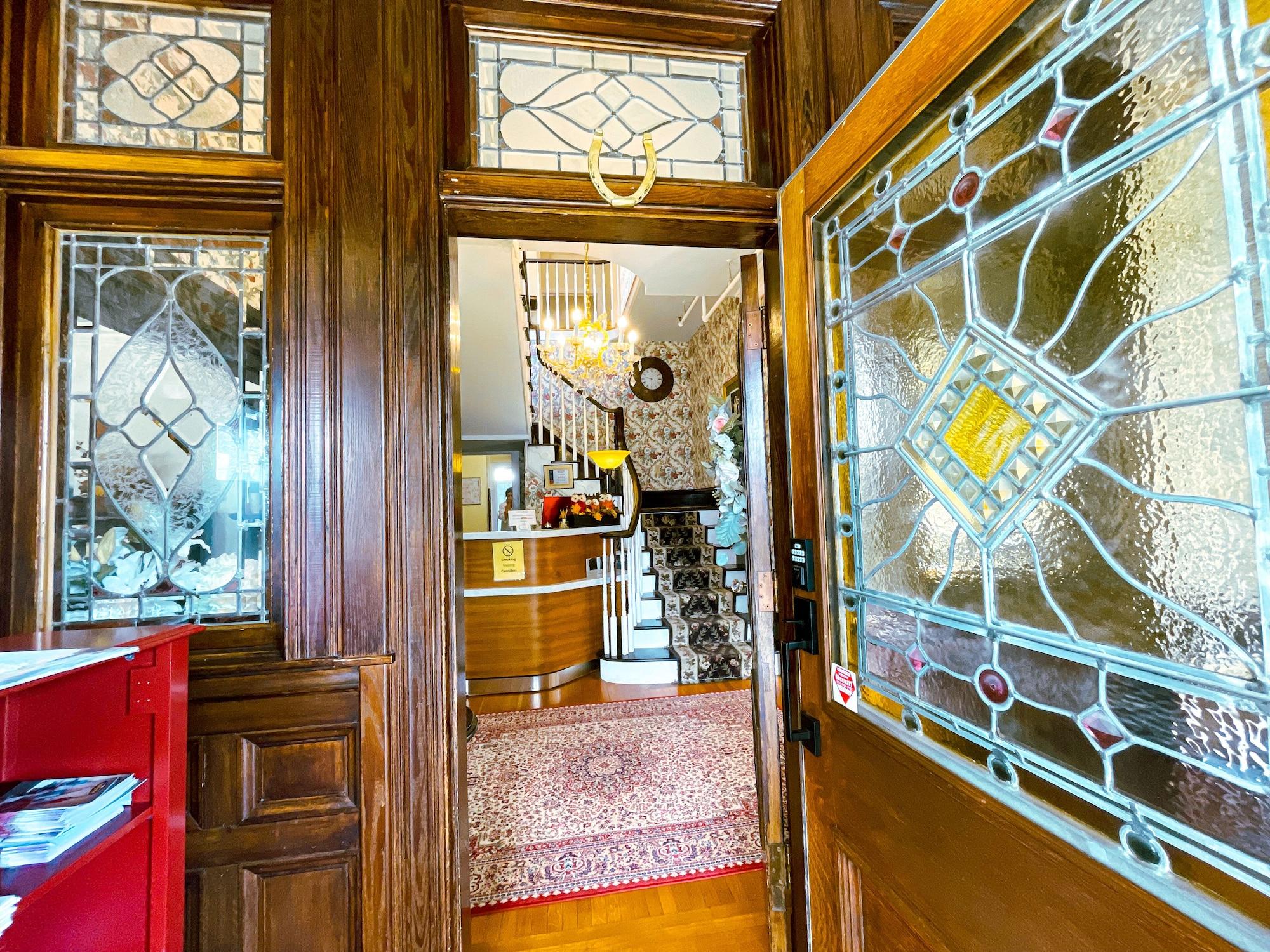 Vista Lobby The Eden Hall Inn