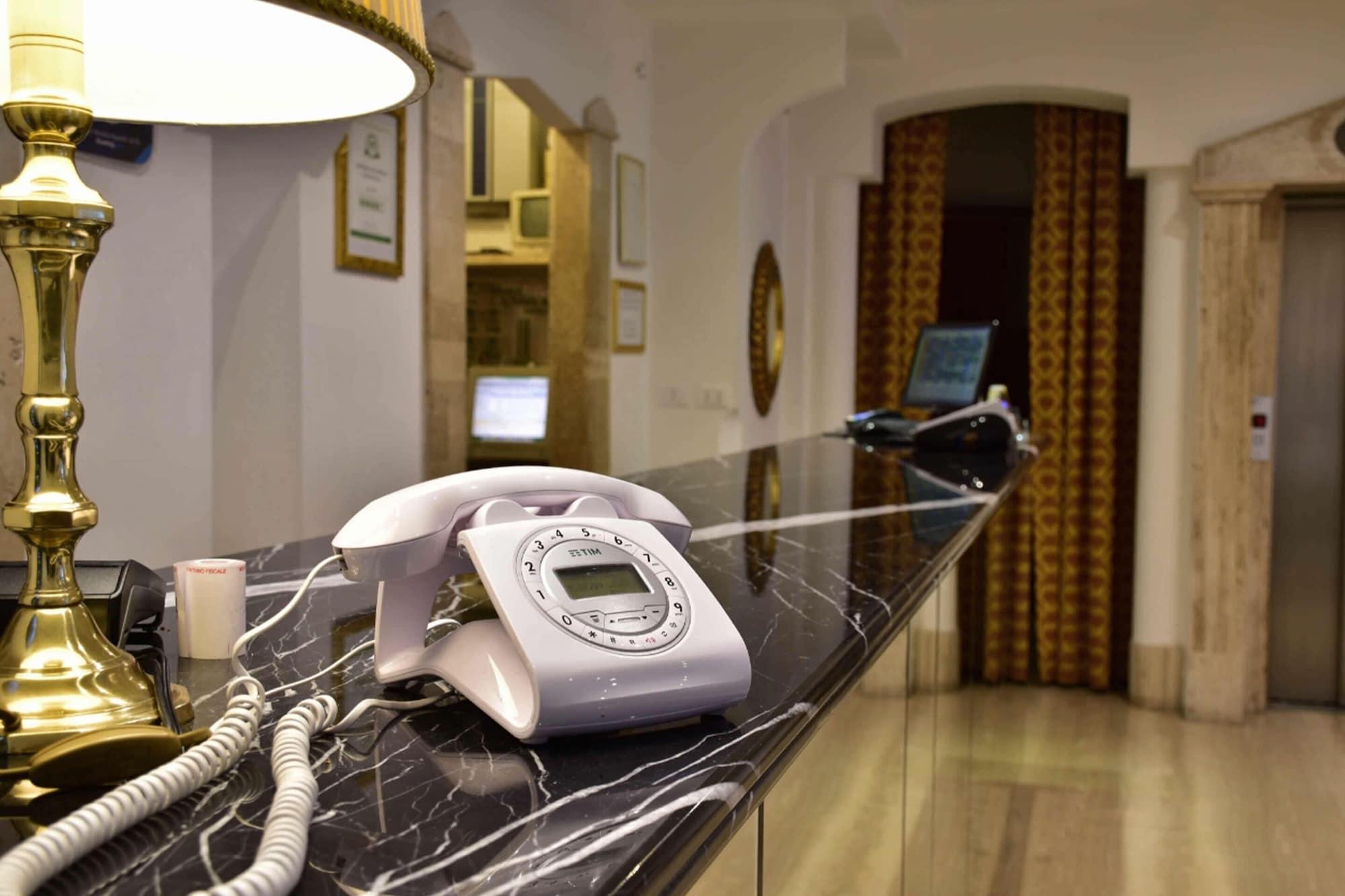 Vista Lobby Hotel Canova