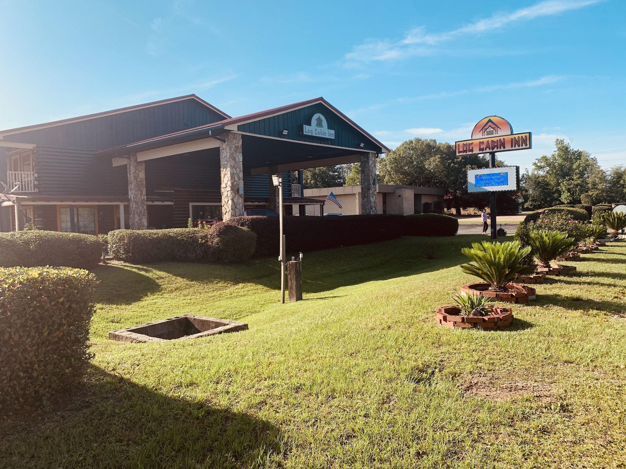 Varios Log Cabin Inn