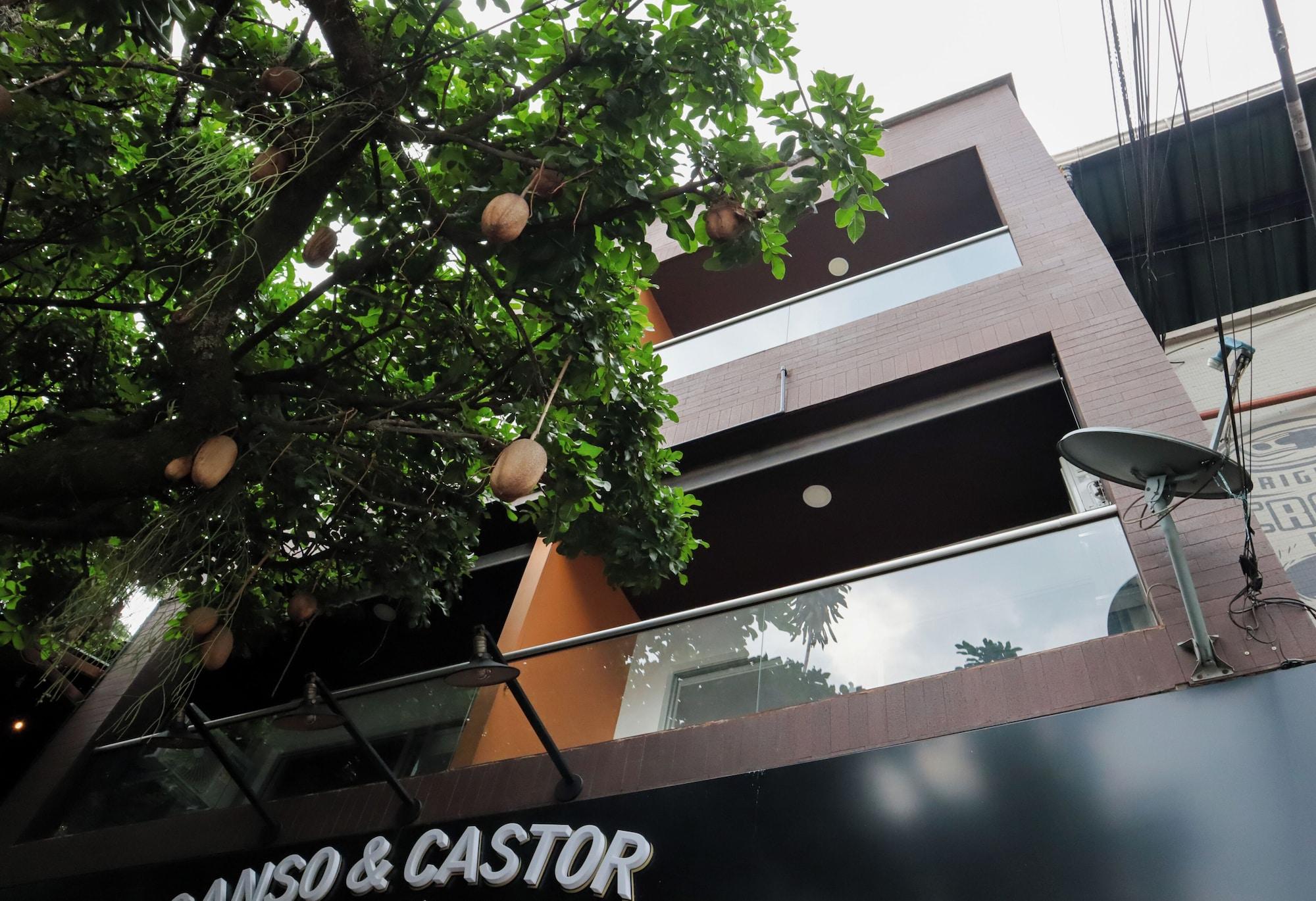 Vista Exterior Manila Apartaestudios