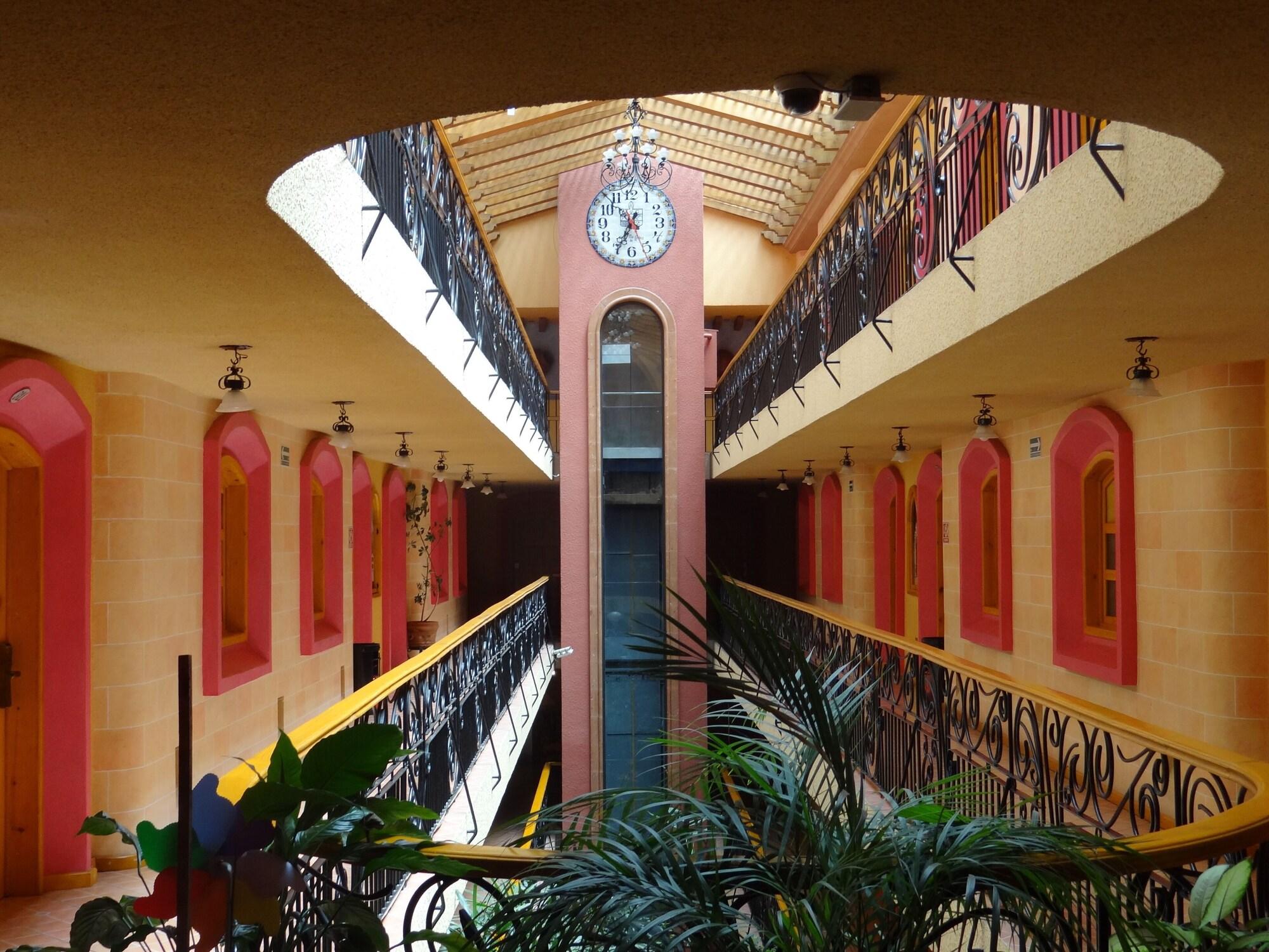 Comodidades del Alojamiento Hotel Villa De Cortez