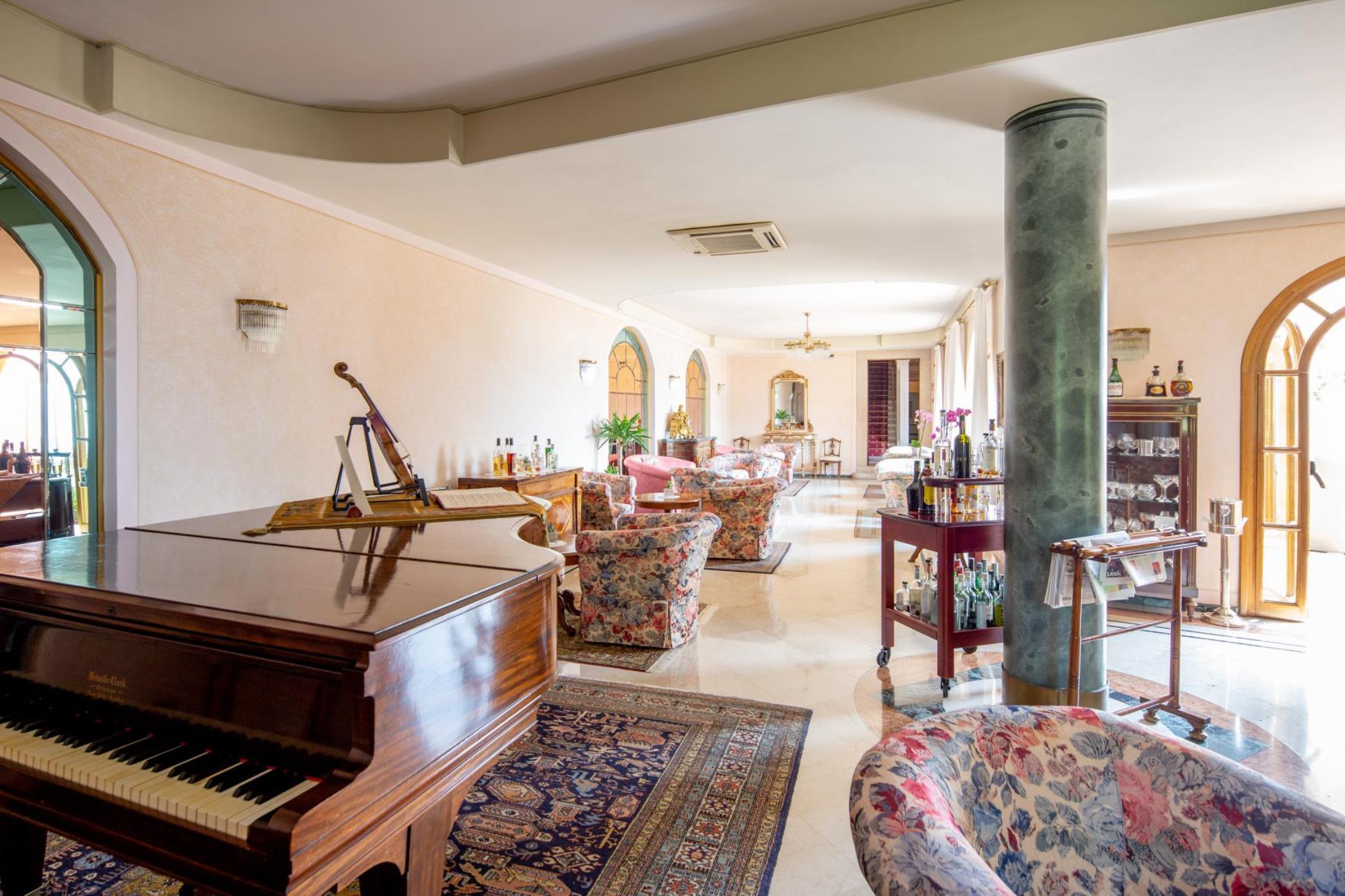 Bar/Salón Villa del Sogno