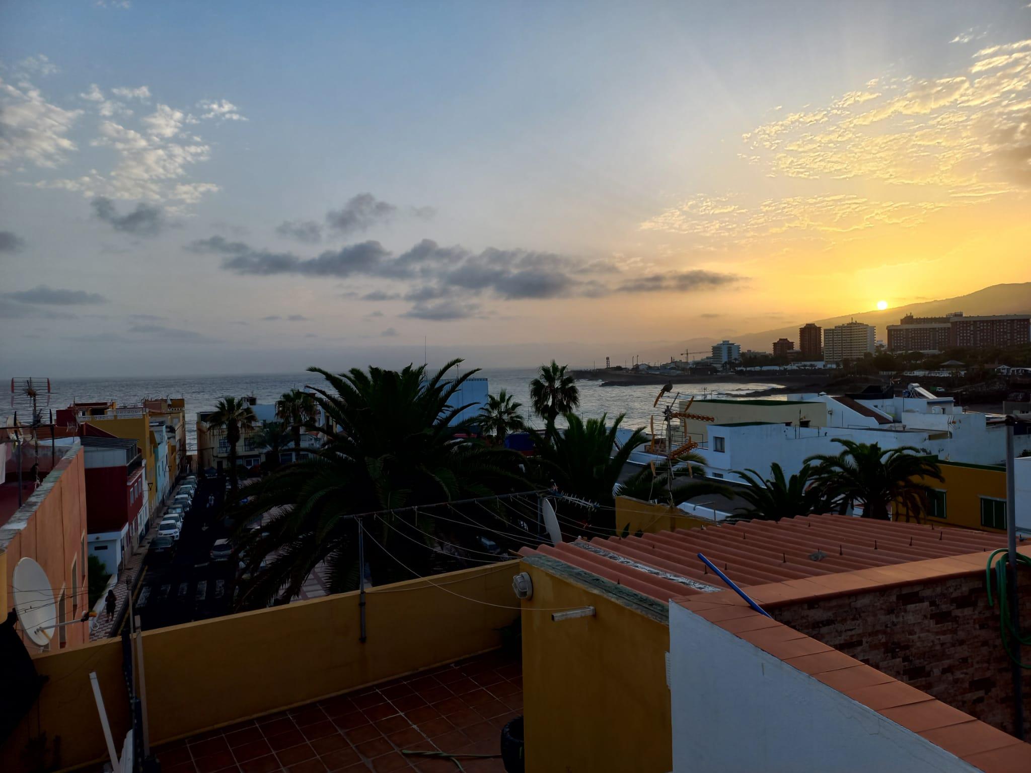 Varios Puerto Nest Hostel