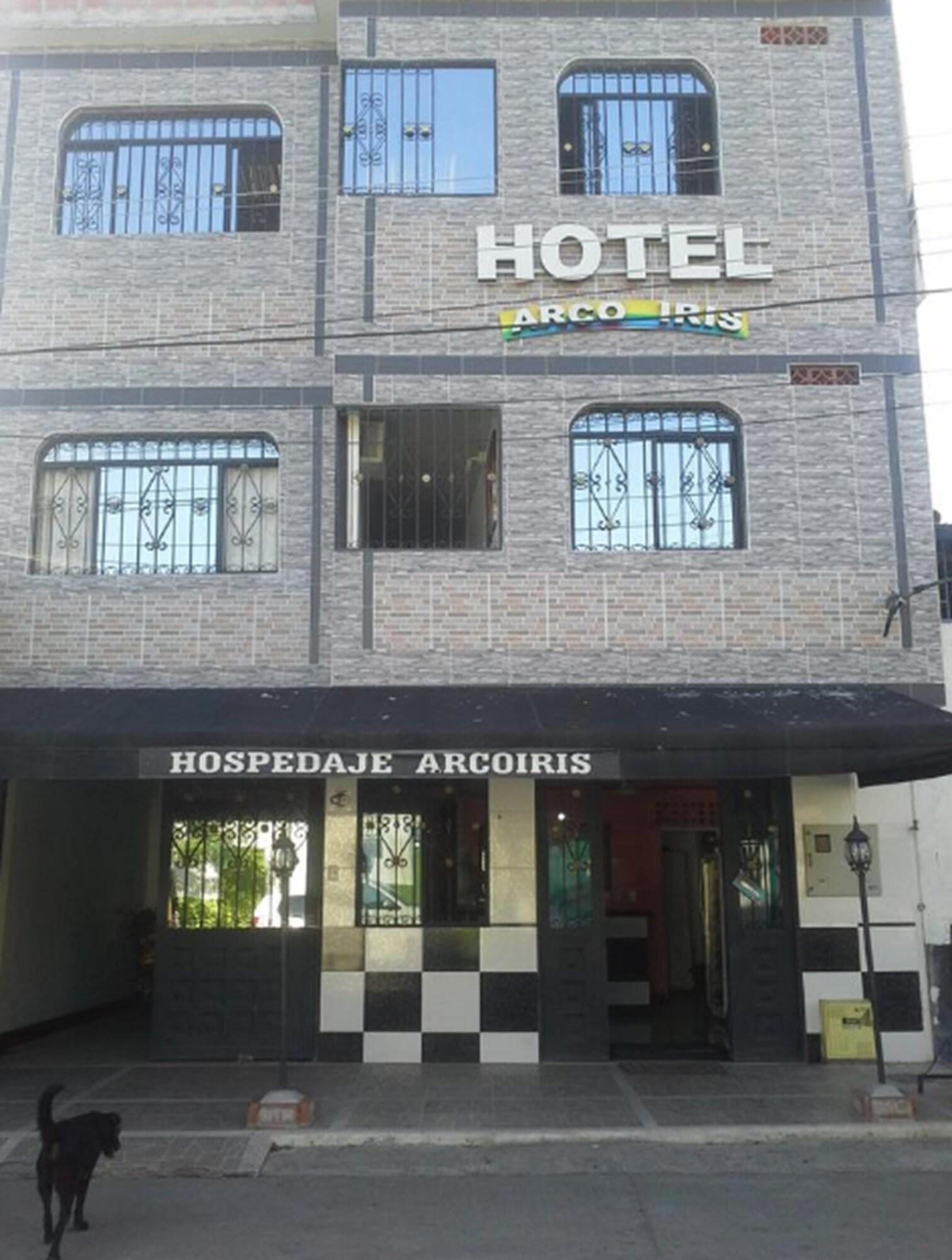 Vista Exterior Hotel Arcoiris