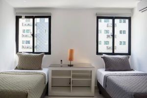 Alquiler Temporario - Spacious 3-bedroom apartment with AC in peaceful Santo Domingo, Pool and Gym