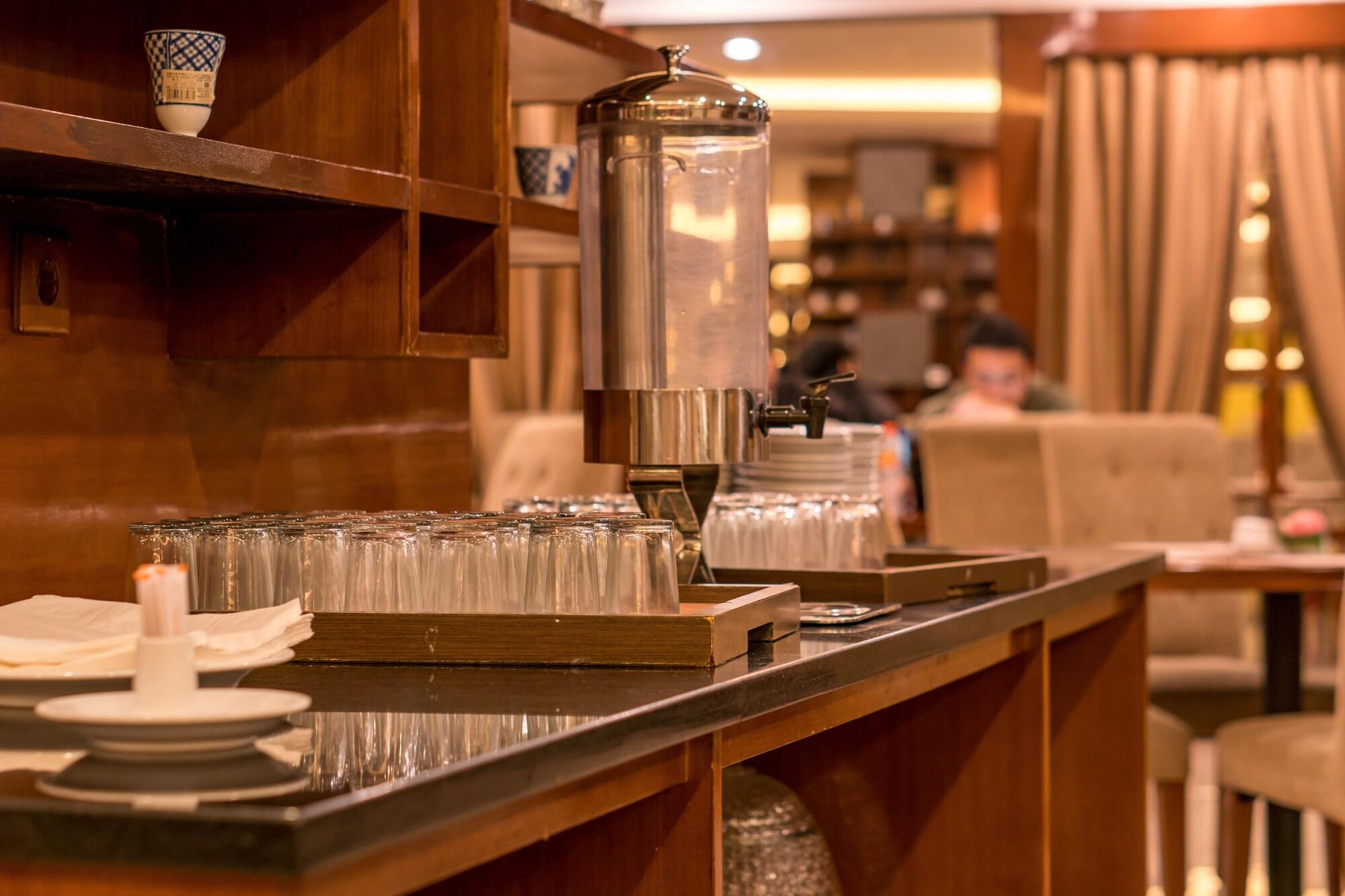 Bar/Salón Sofyan Hotel Cut Meutia