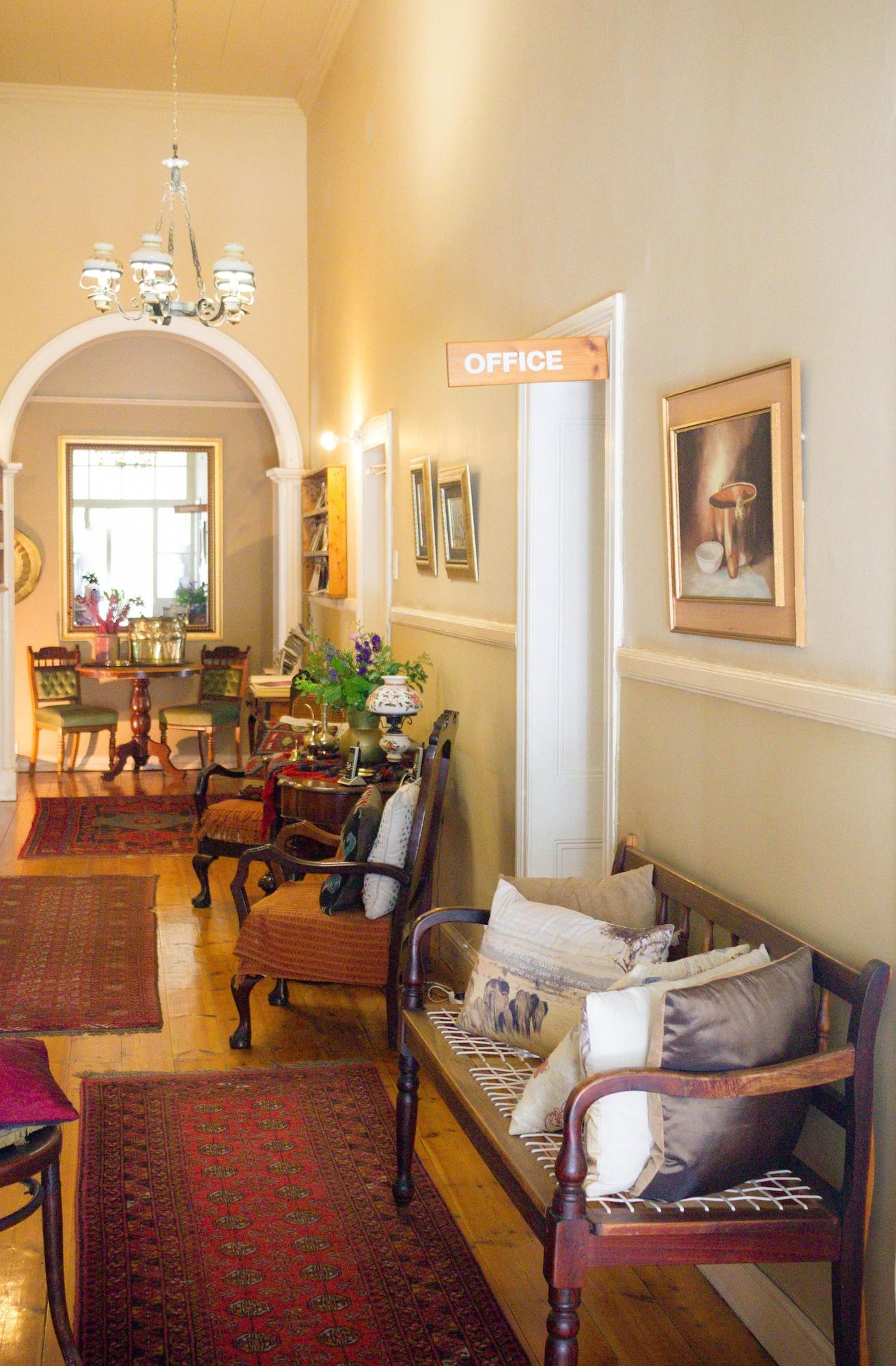 Vista Lobby Adley House Guesthouse