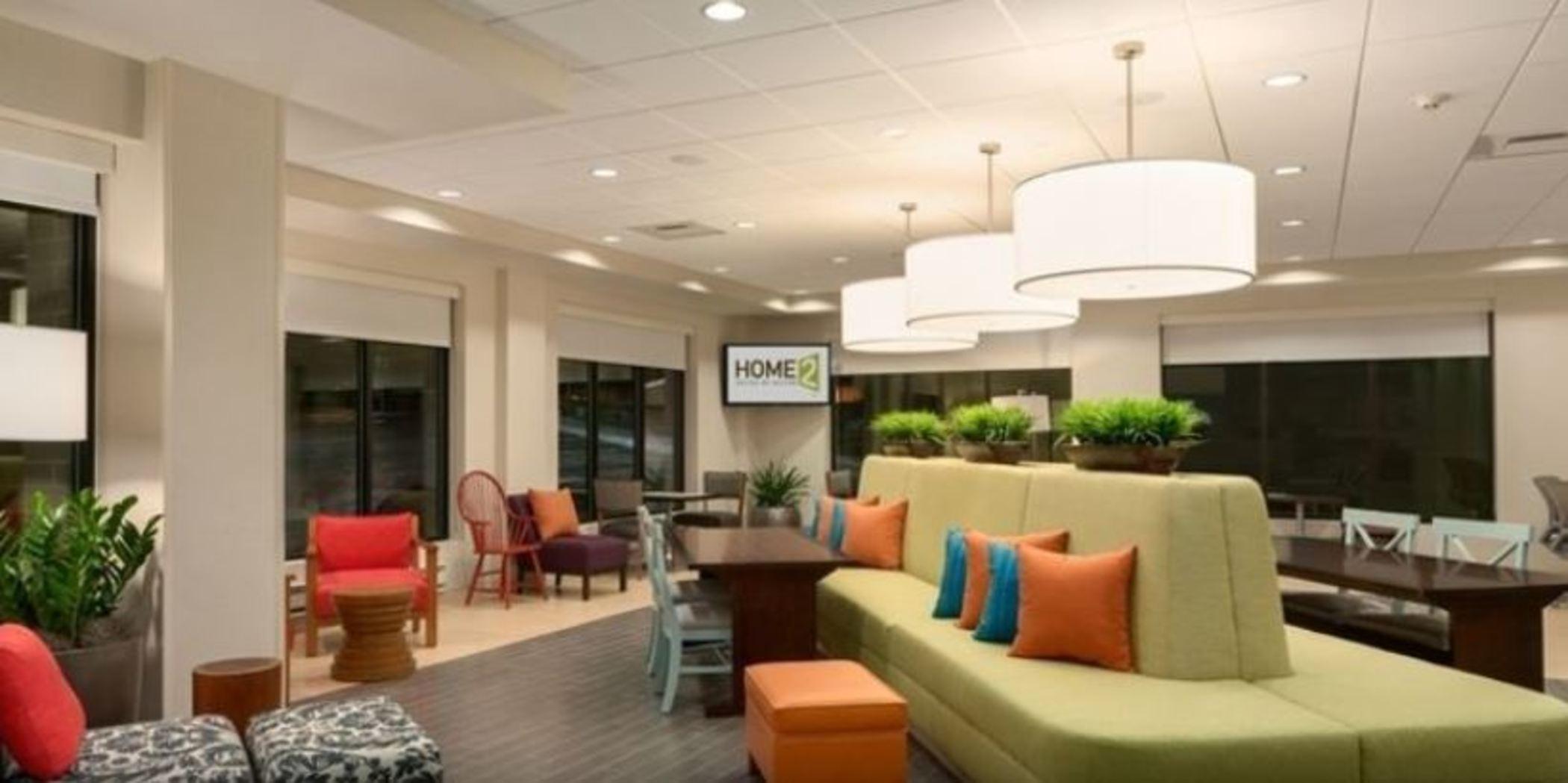 Vista Lobby Home2 Suites By Hilton - Kansas City Airport