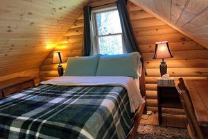 Alquiler Vacacional - Tiny House / Log Cabin in beautiful wooded urban setting