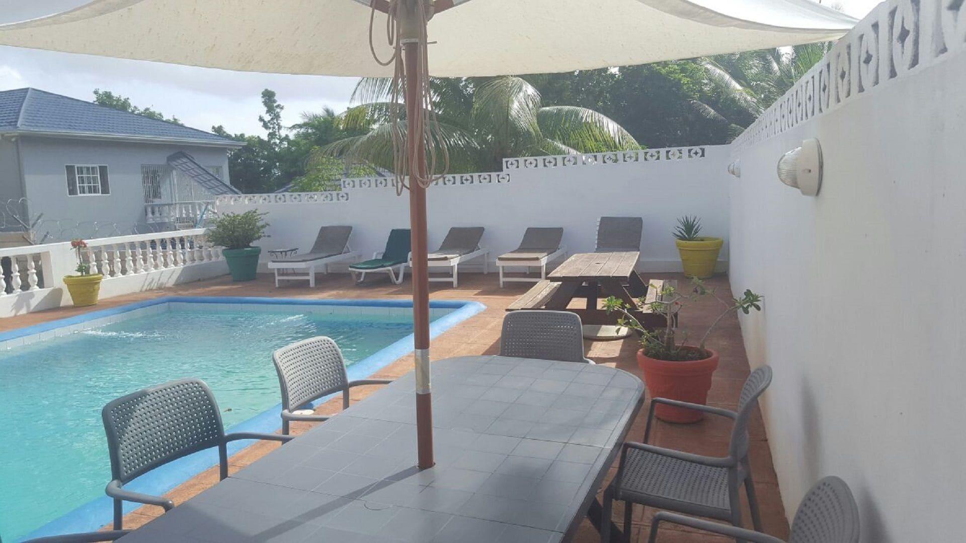 Vista Piscina Ocho Rios Cinnamon Villas