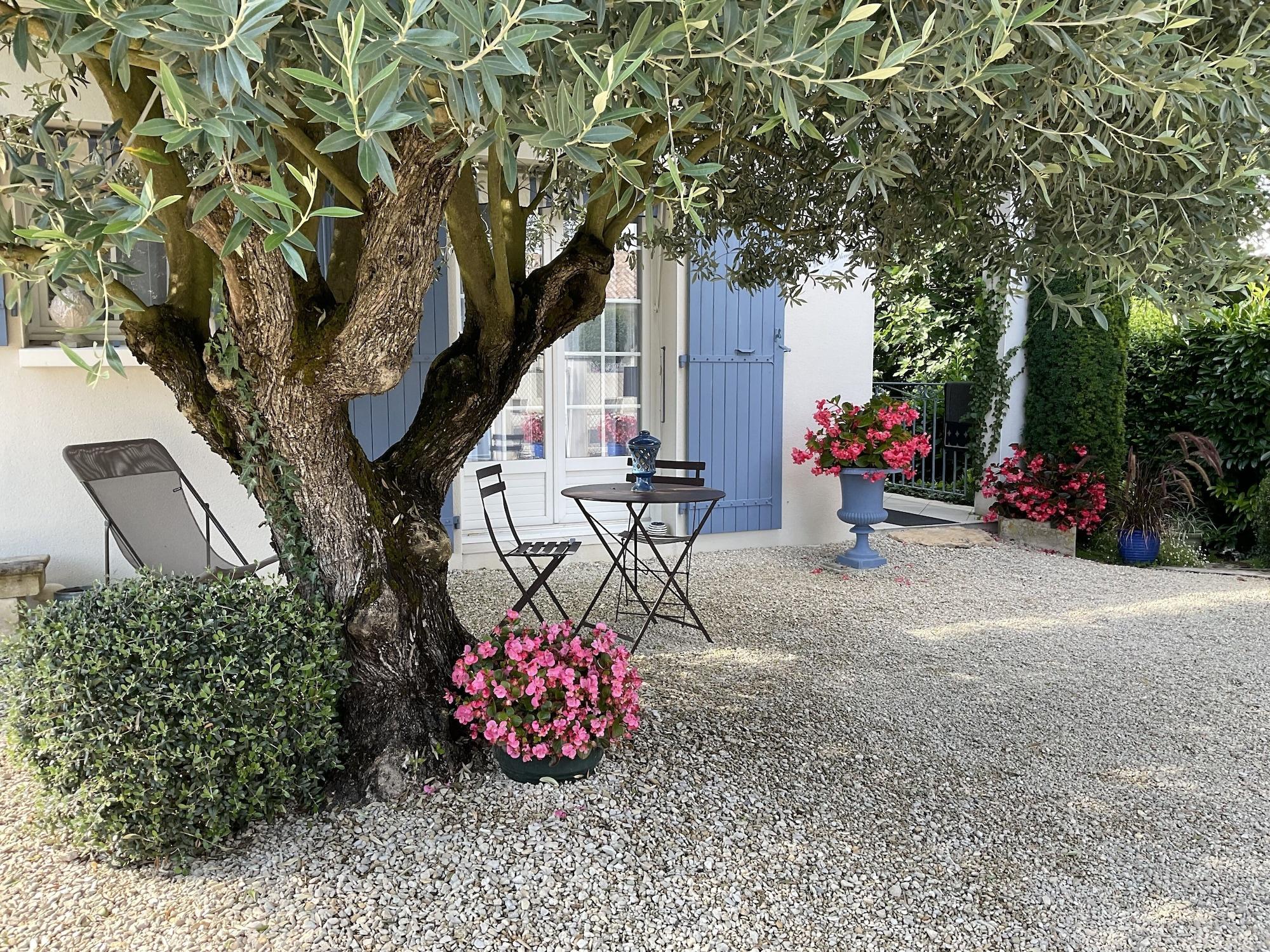 Vista Exterior Villa l'Olivier, Chambre d'Hôtes Les Volets Bleus