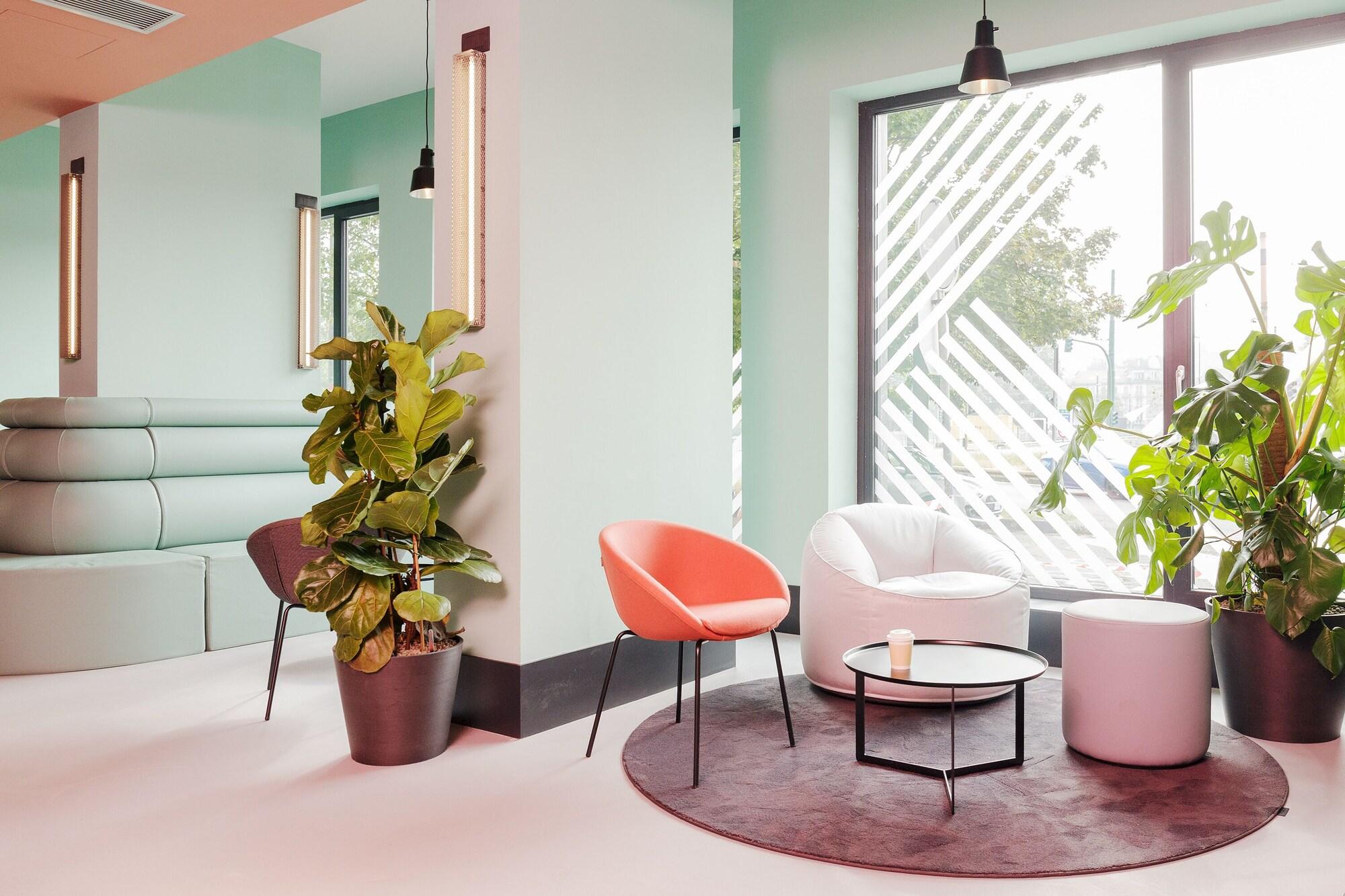 Vista Lobby CX Turin Vanchiglia