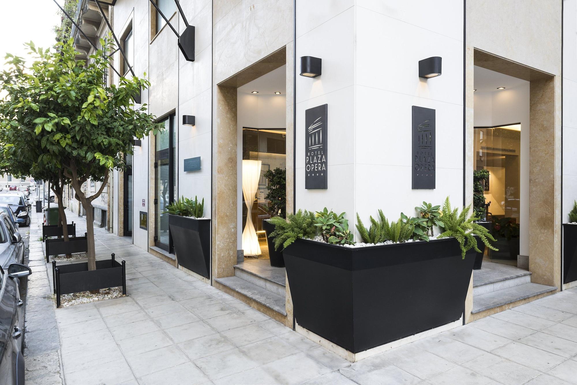 Vista Exterior Hotel Plaza Opera