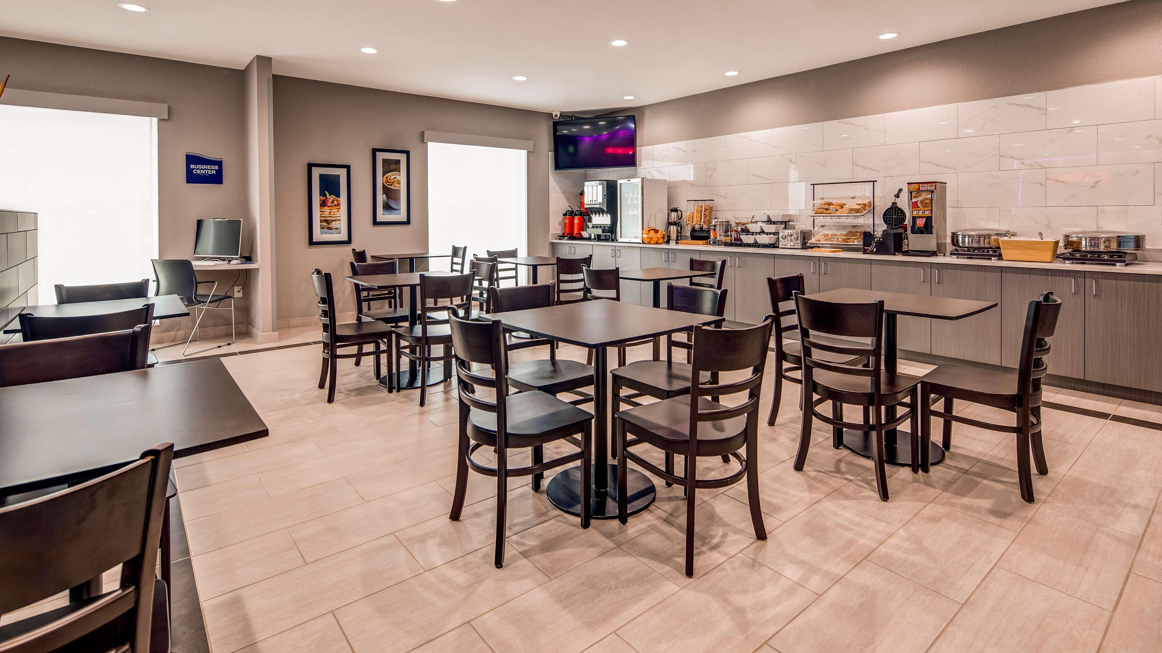 Restaurant Surestay Plus By Best Western Humble