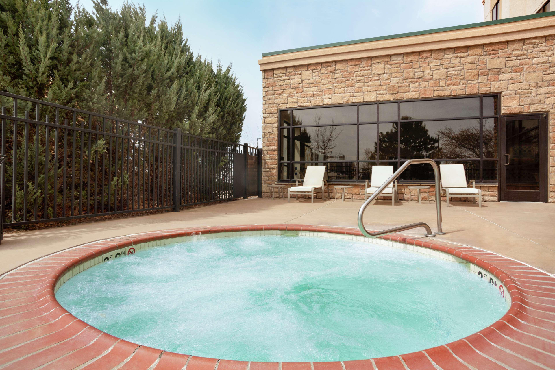Spa Embassy Suites by Hilton Denver International Airport