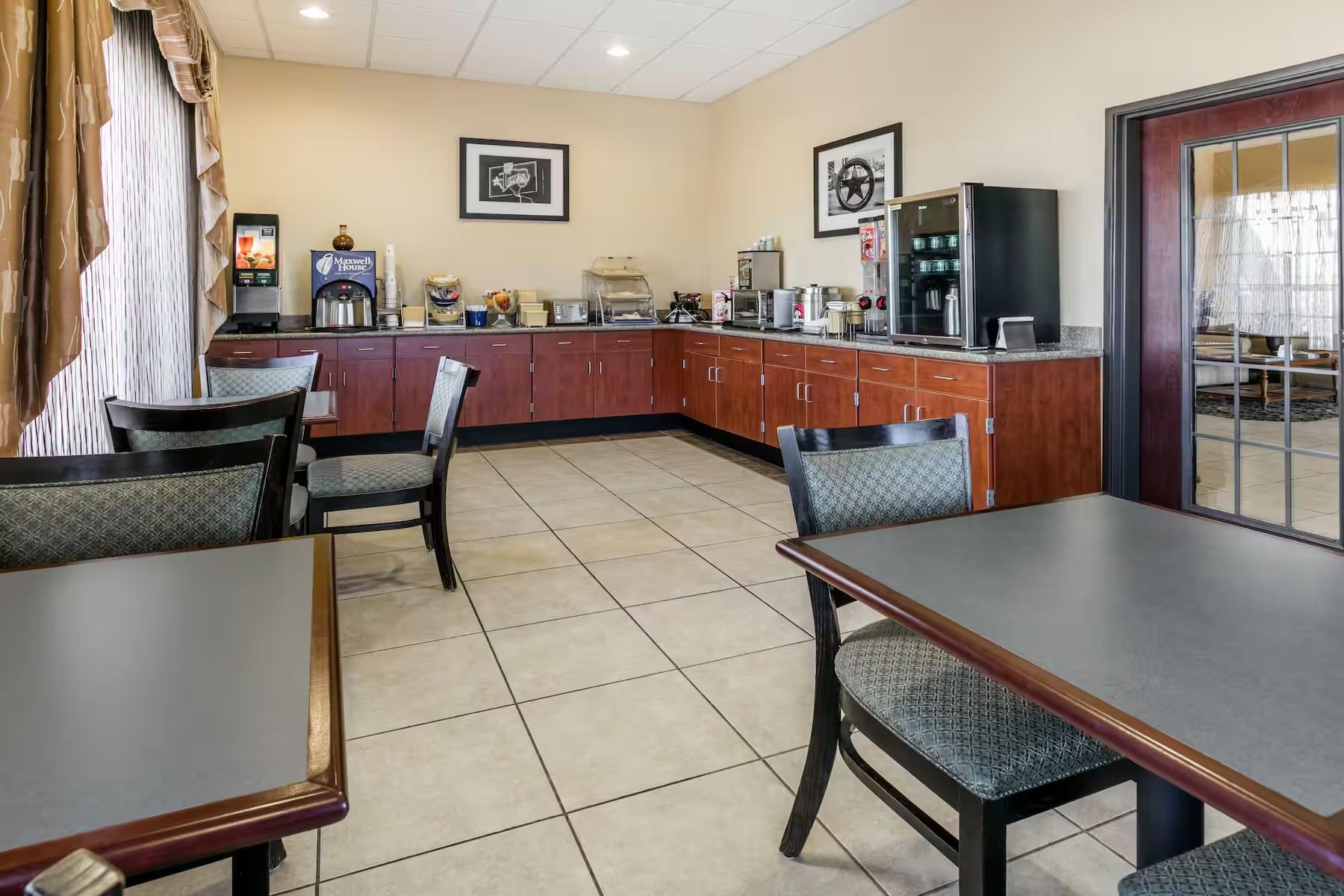 Restaurant Days Inn by Wyndham Salado