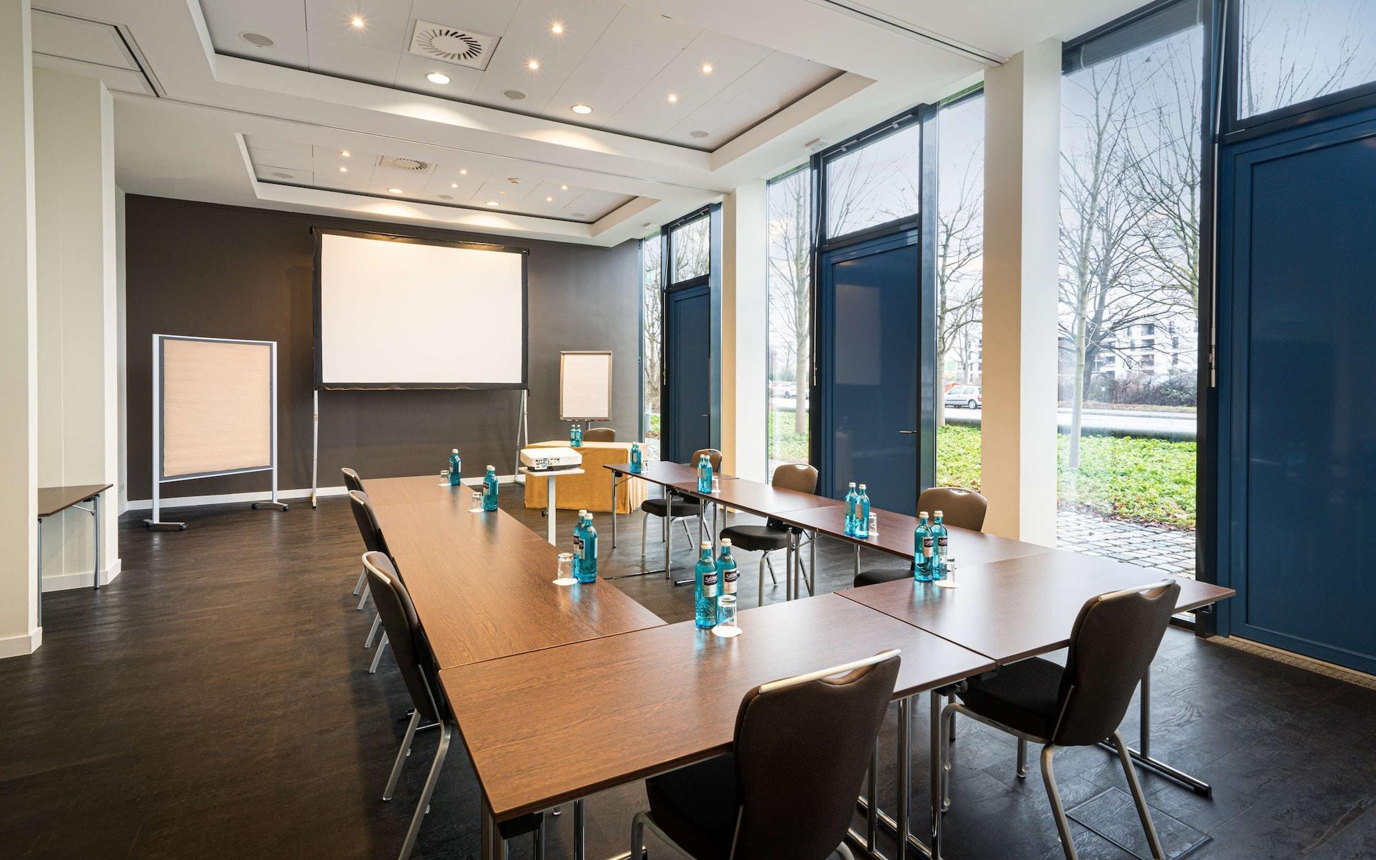 Sala de Reuniones The Rilano Hotel München