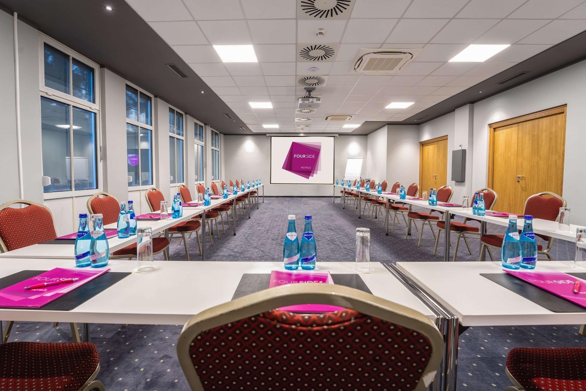 Sala de Reuniones FourSide Hotel Salzburg, Trademark Collection by Wyndham
